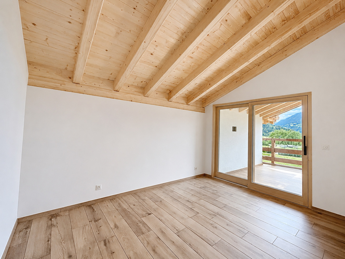 Interior view 4