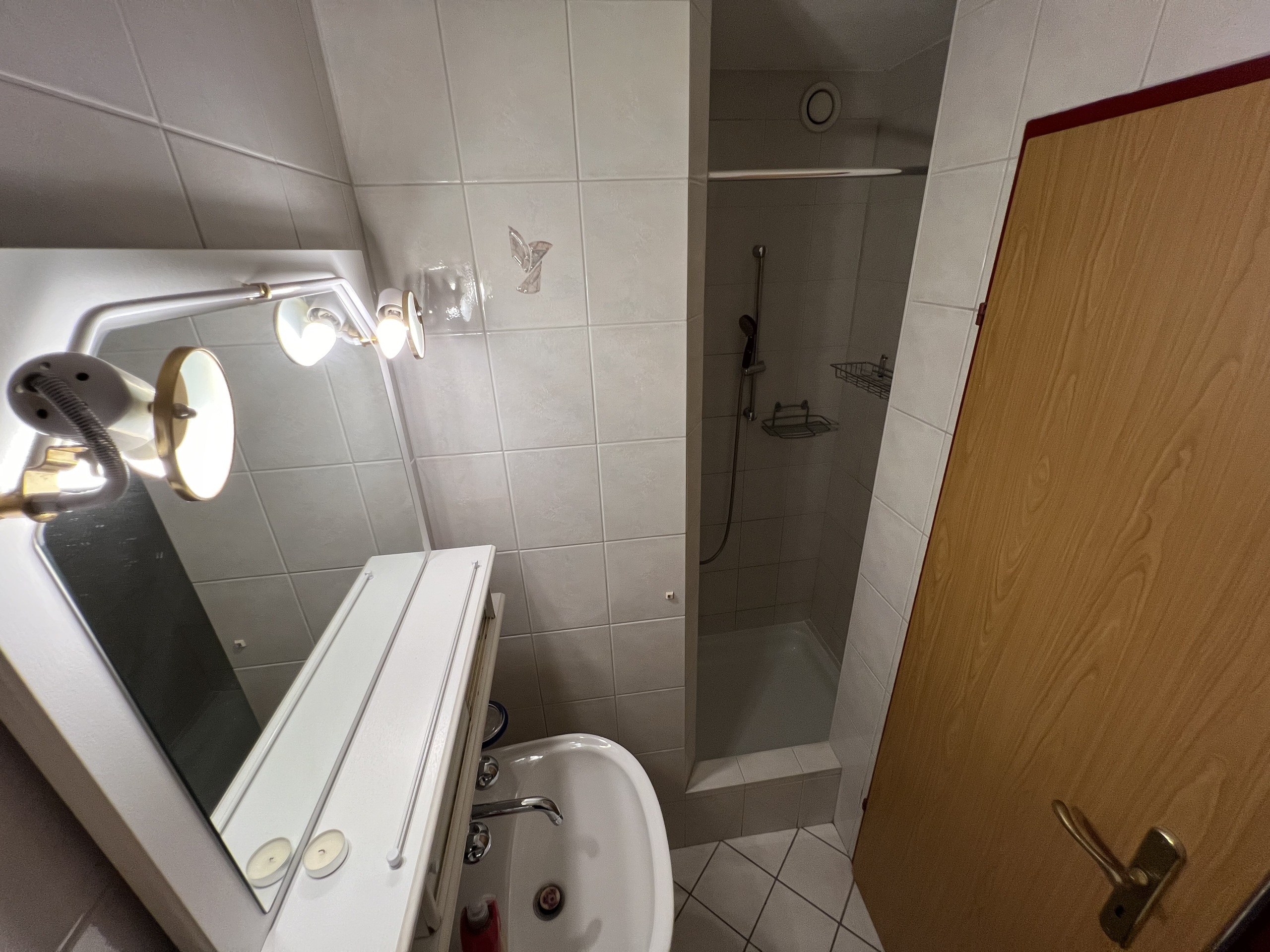 Powder room Powder room