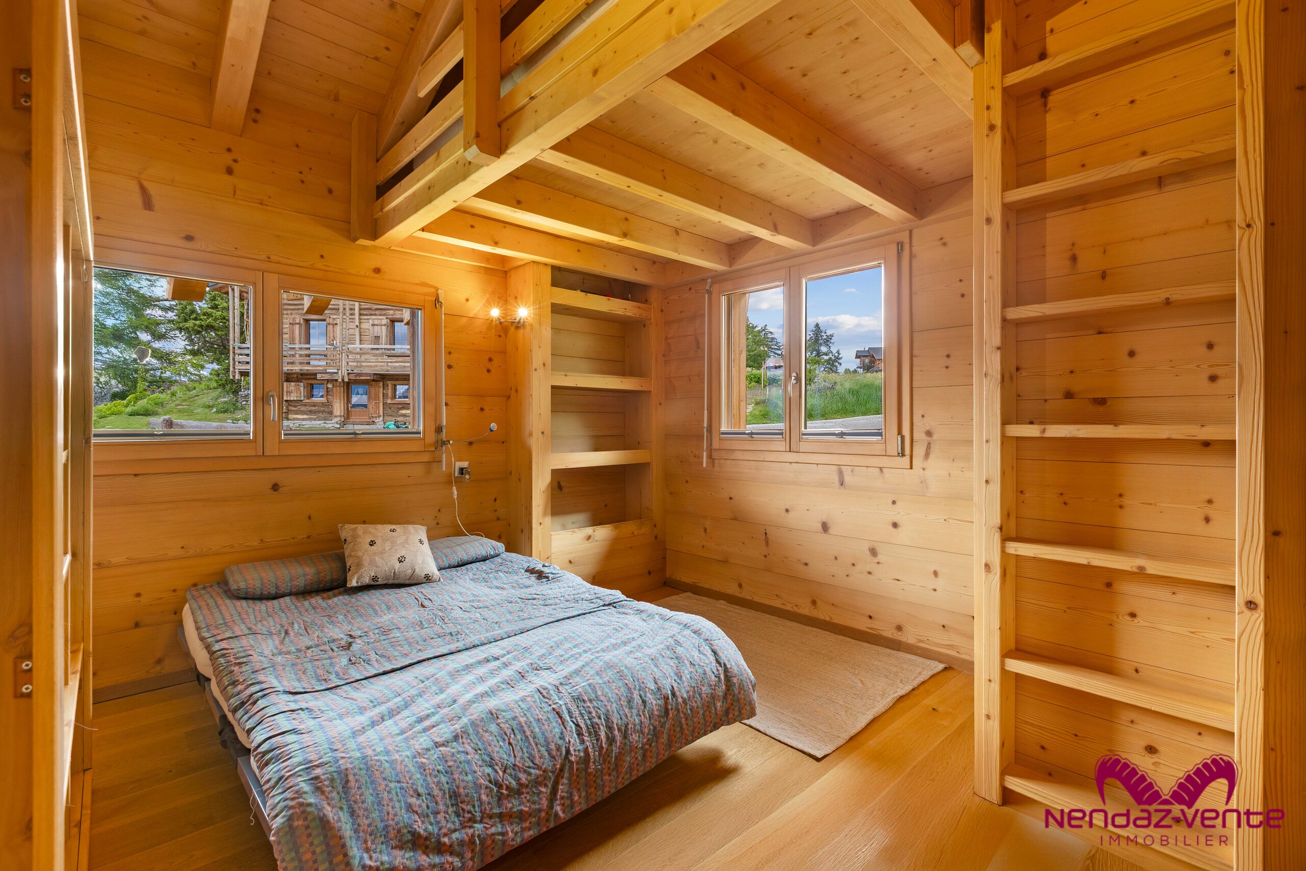 Interior view 6