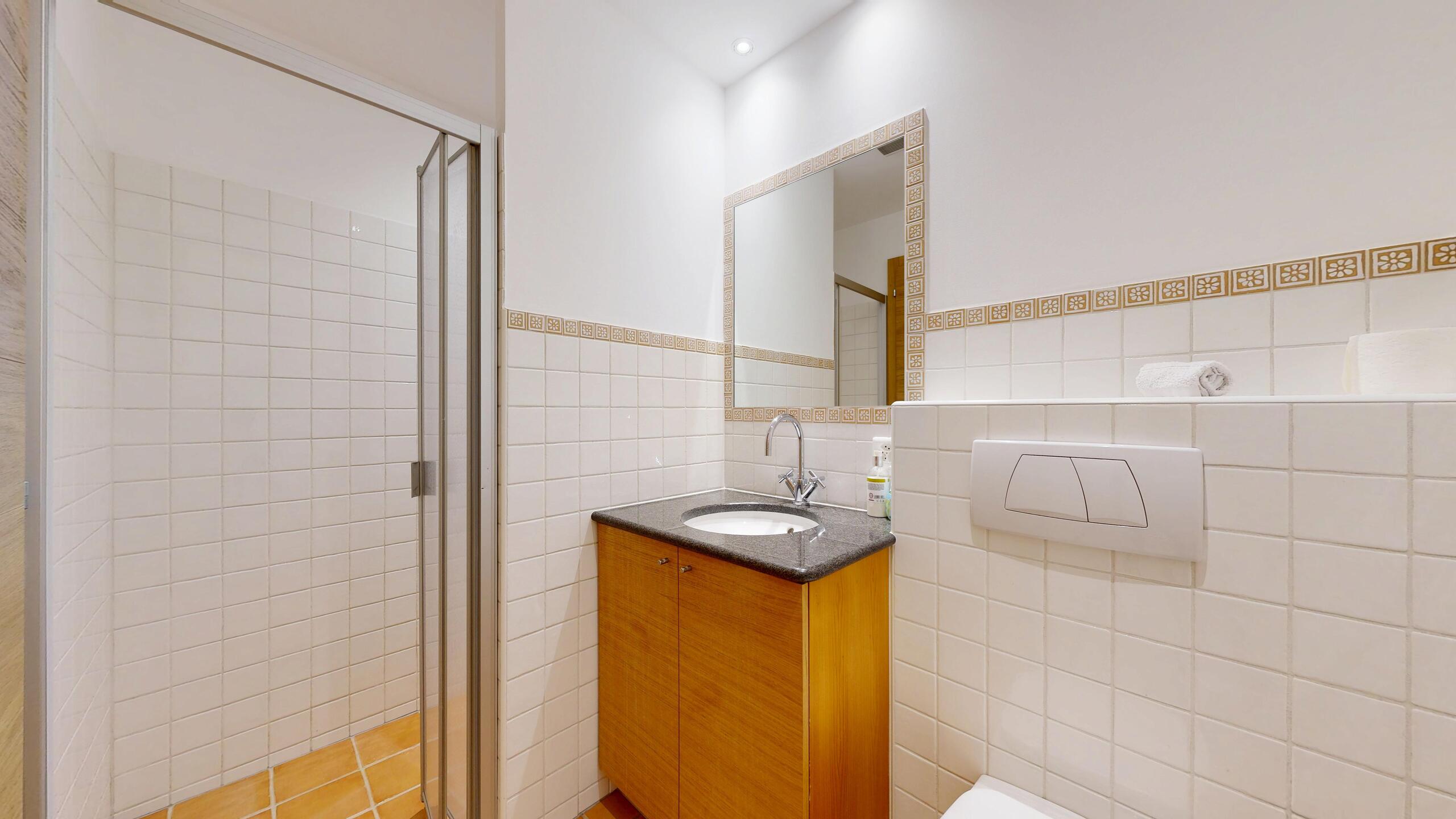 Salle de bain chambre 4