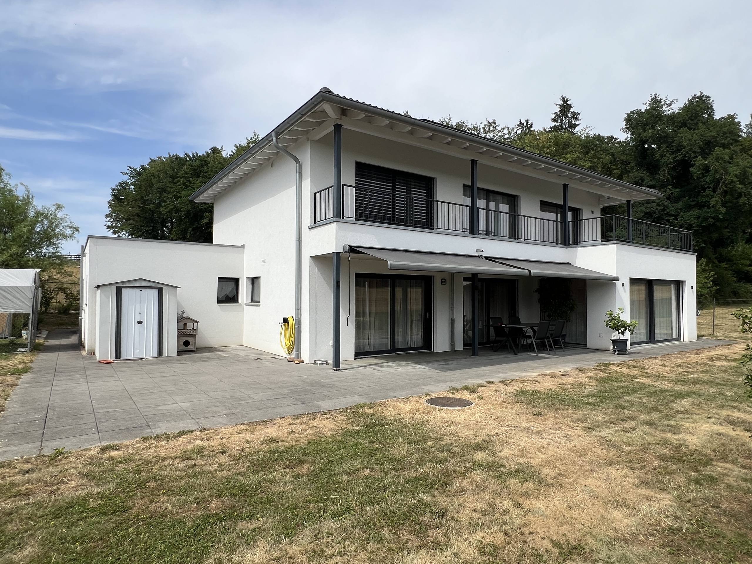Exterior view 1