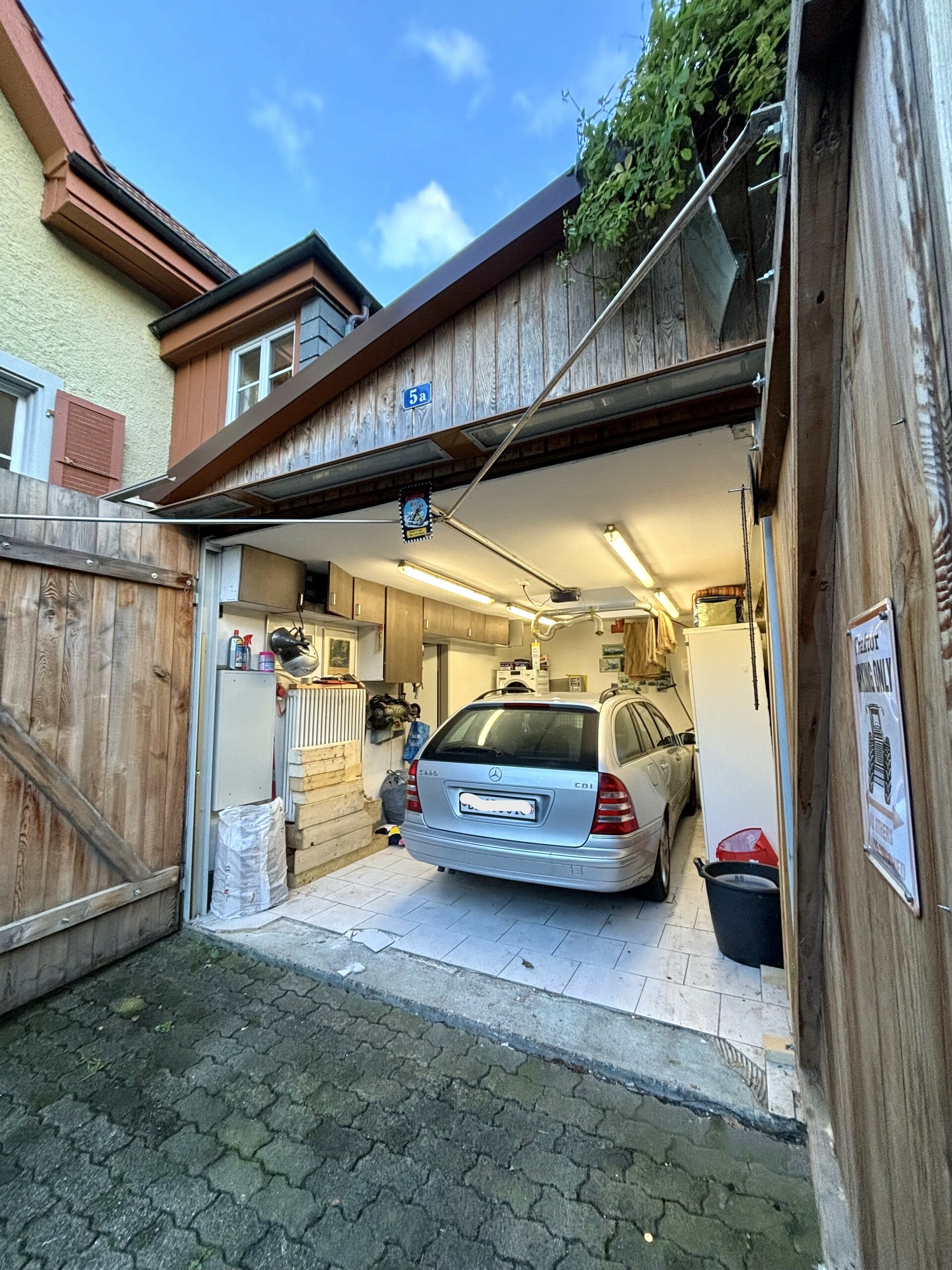 Garagenbox mit Hauszugang Garagenbox mit Hauszugang