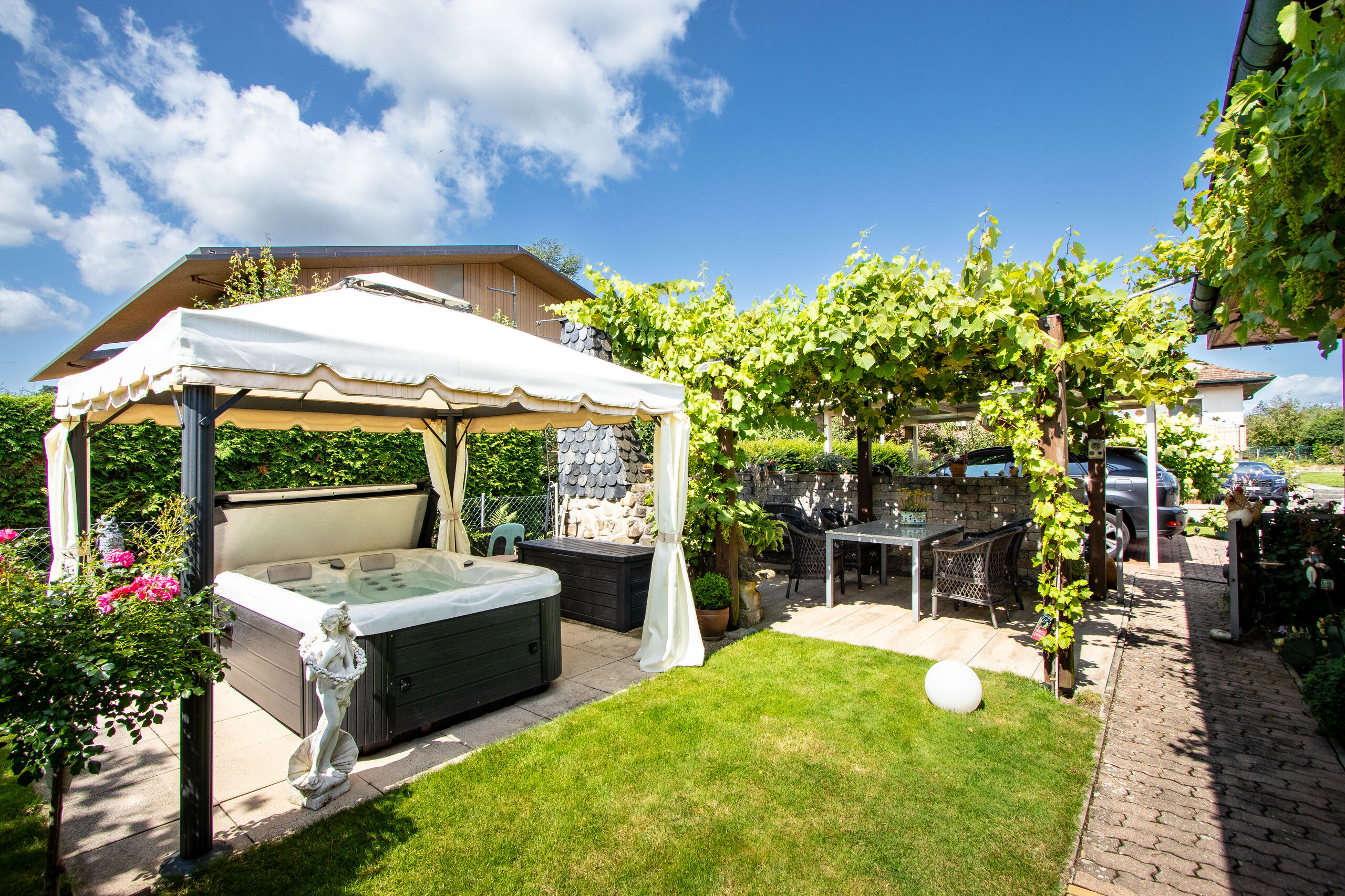 Jaccuzzi / pergola Jaccuzzi / pergola