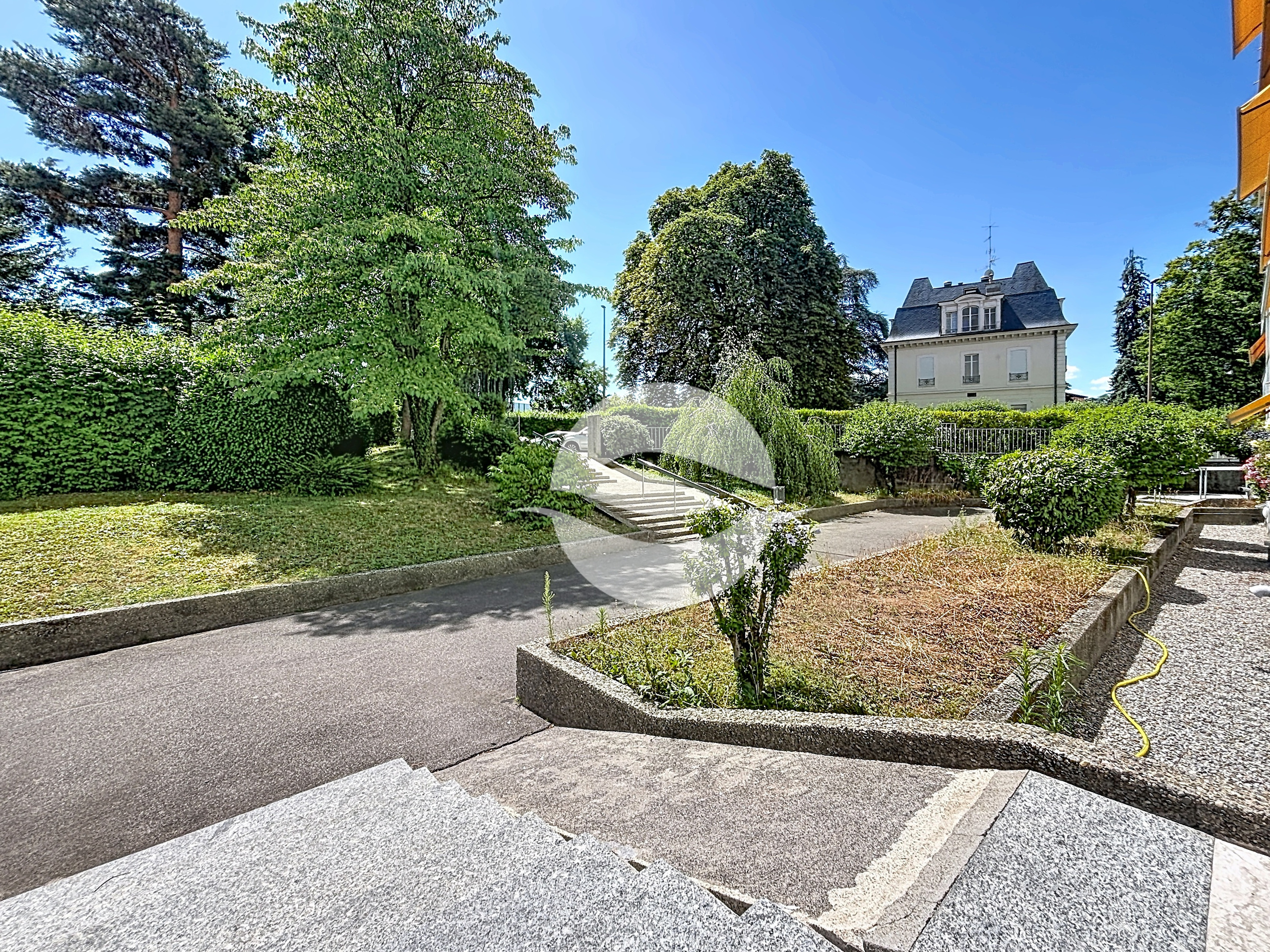 Immeuble côté jardin Immeuble côté jardin