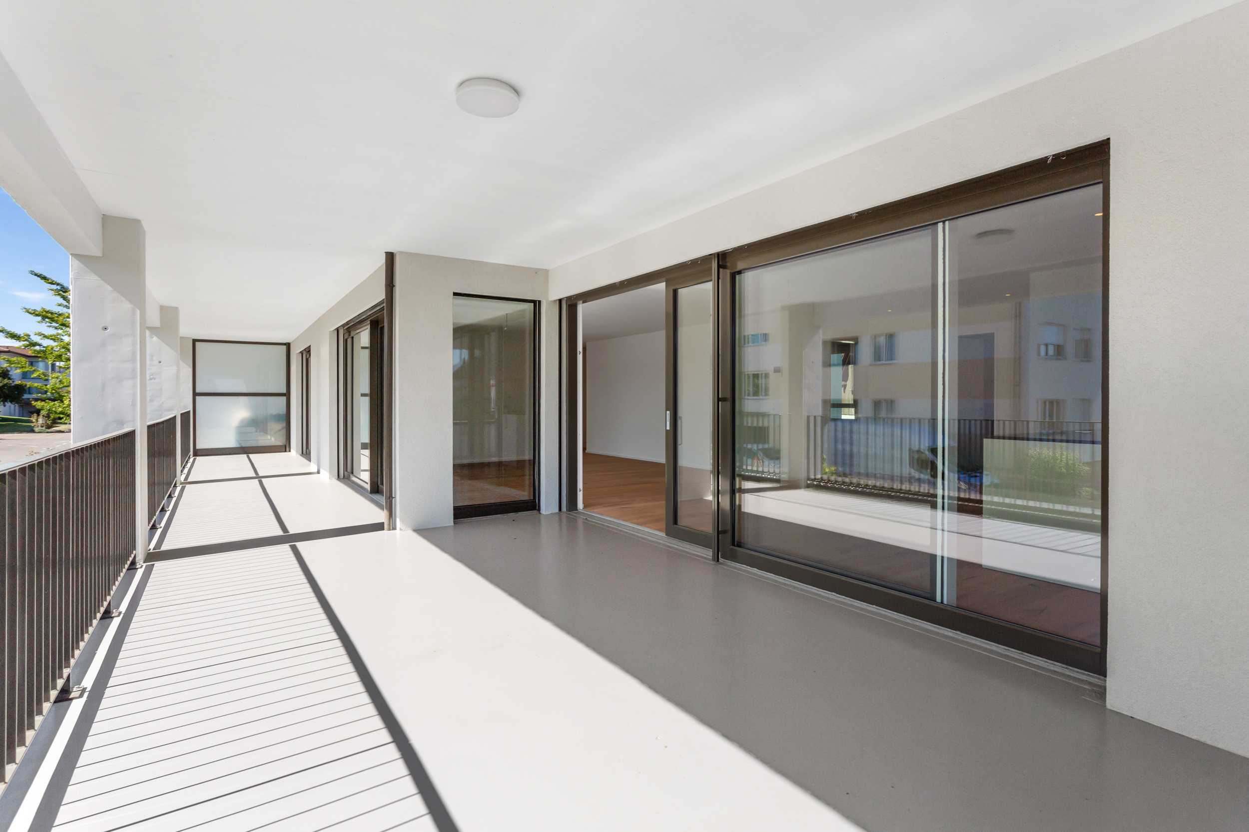 Ein Freiluft-Traum: der weitläufige, überdachte Balkon. Ein Freiluft-Traum: der weitläufige, überdachte Balkon.