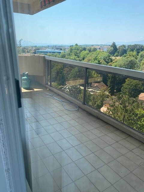 Interior view 7