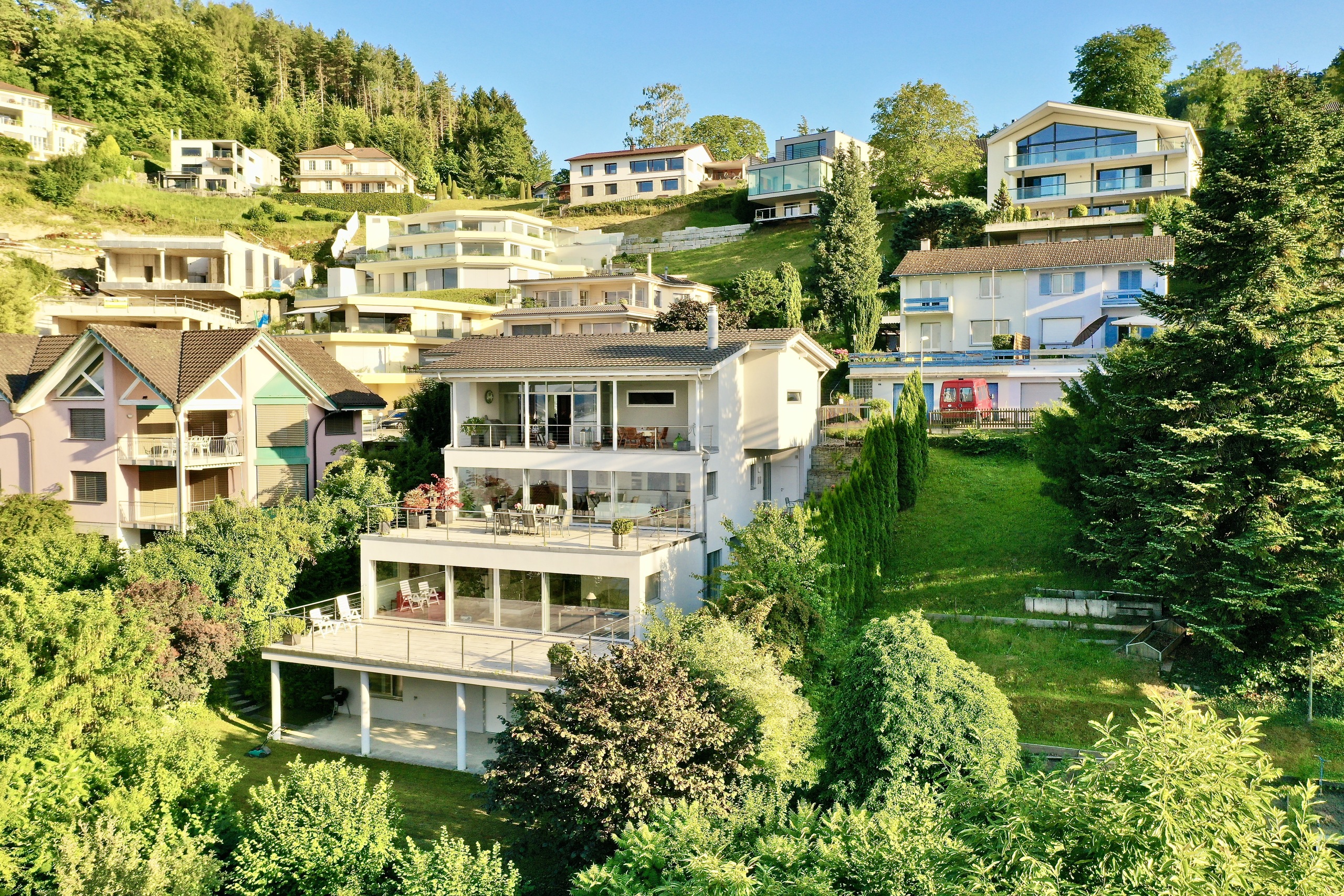 Eine Wohnresidenz für ein Leben an privilegierter Wohnlage. Eine Wohnresidenz für ein Leben an privilegierter Wohnlage.