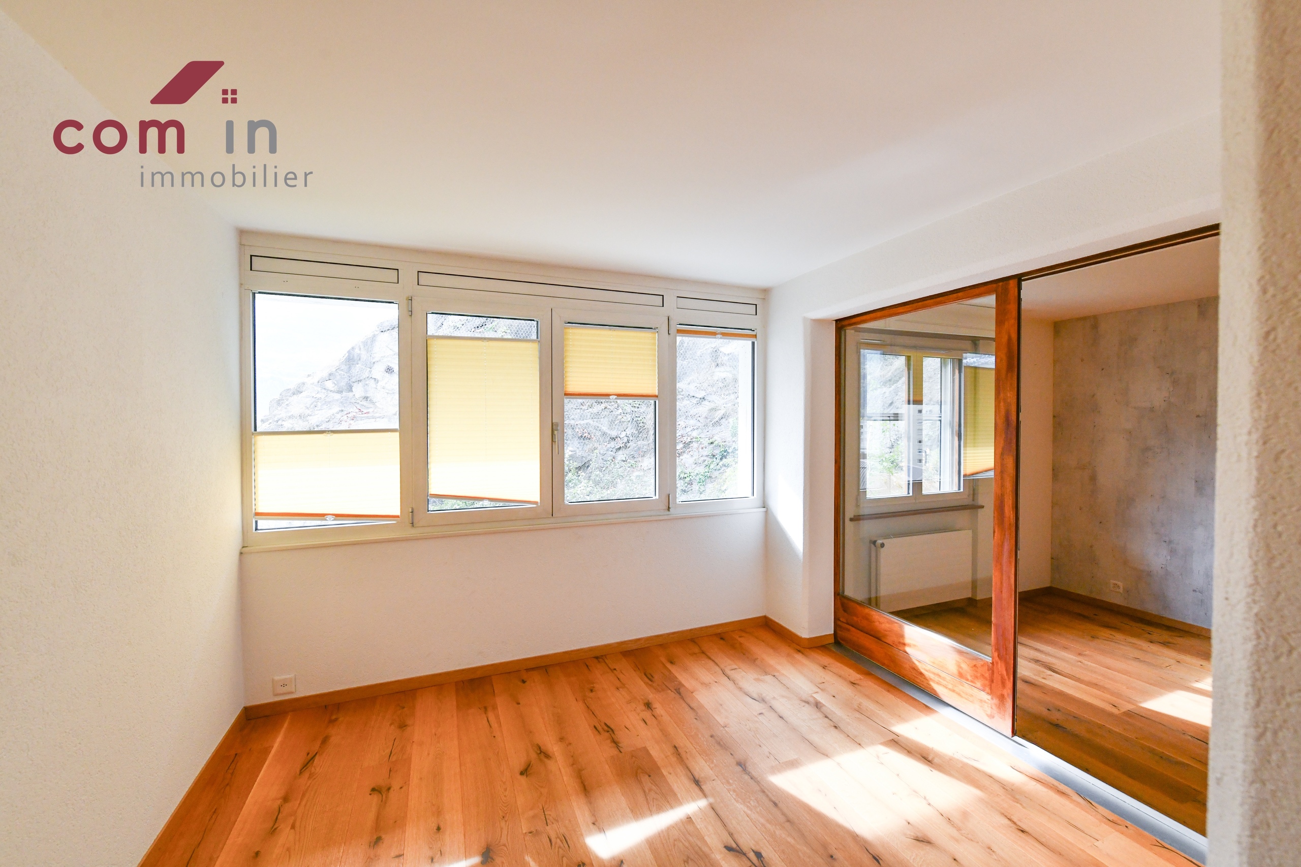 petite pièce détente de 9,5 m2 (isolée/non-chauffée) accessible depuis les deux chambres petite pièce détente de 9,5 m2 (isolée/non-chauffée) accessible depuis les deux chambres