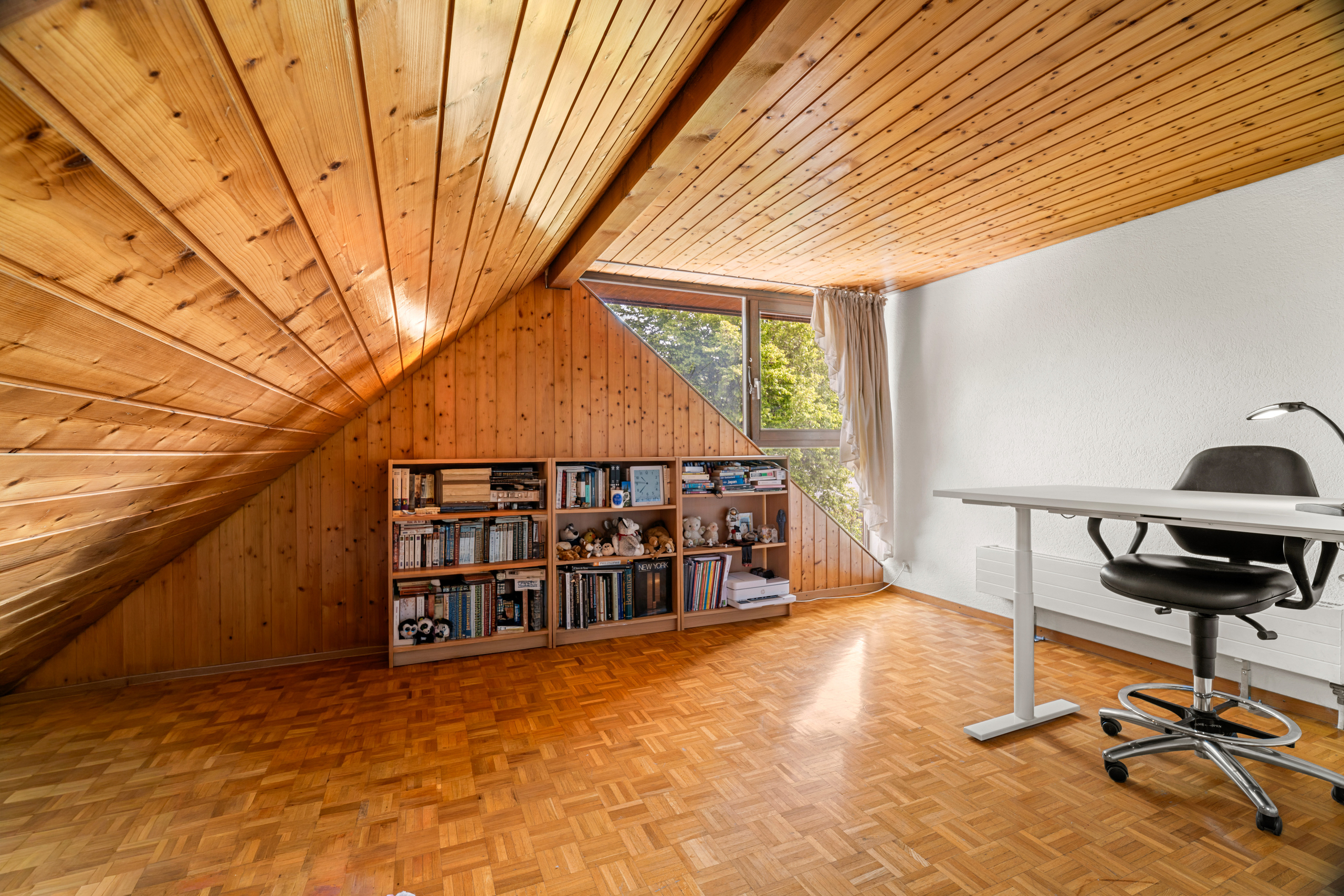 Interior view 8