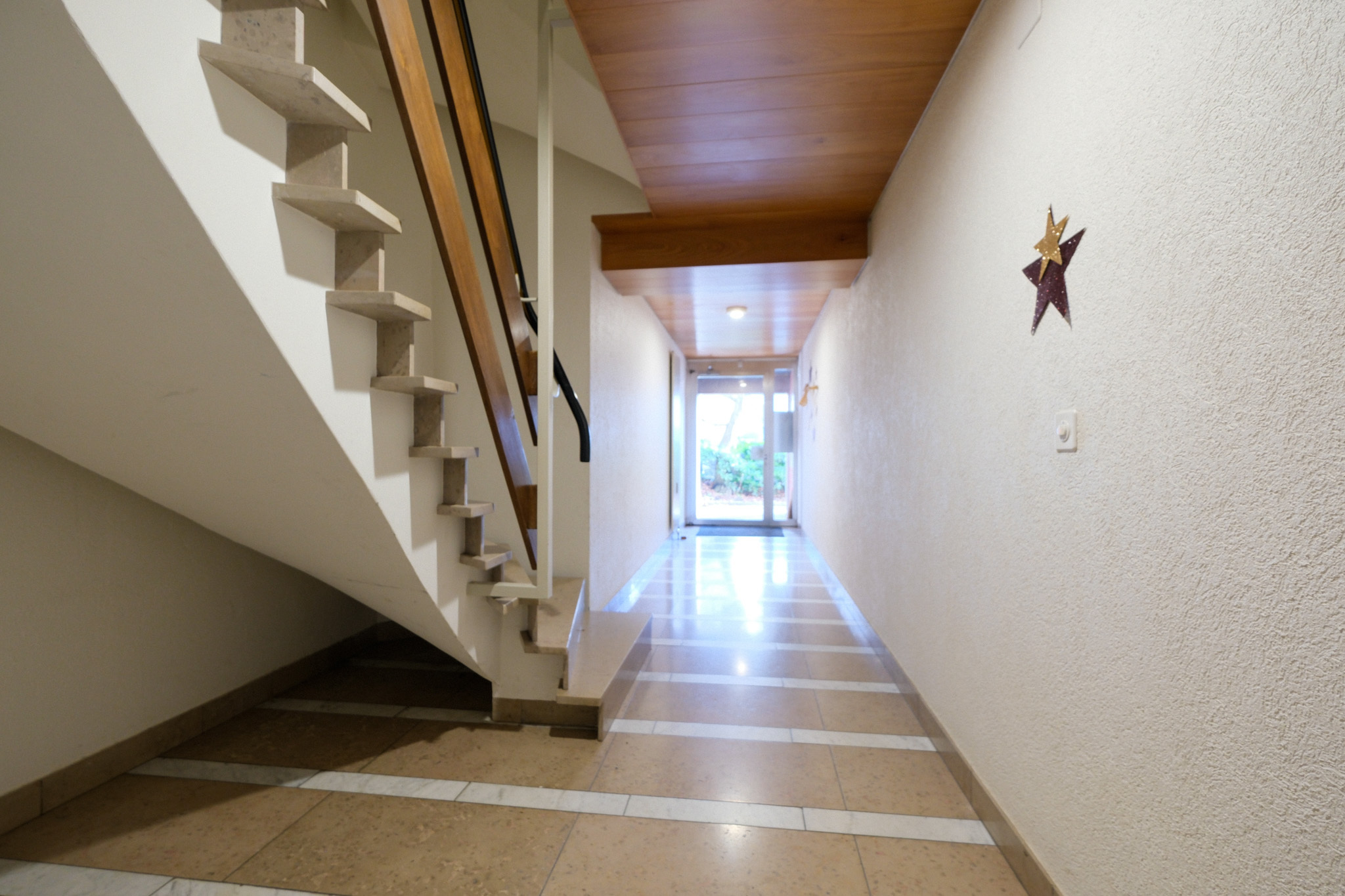 Hauseingang / Treppenhaus