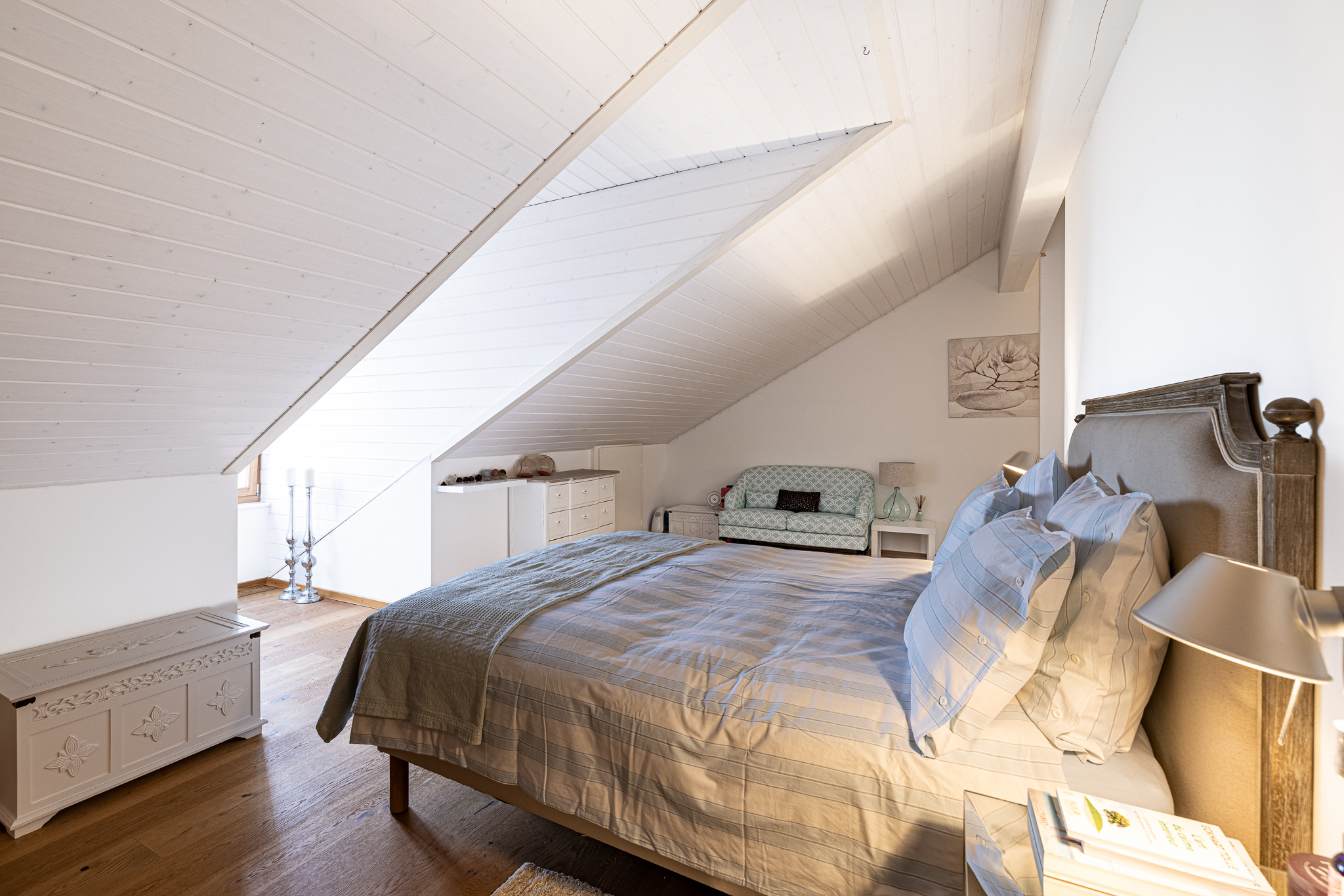 Interior view 13