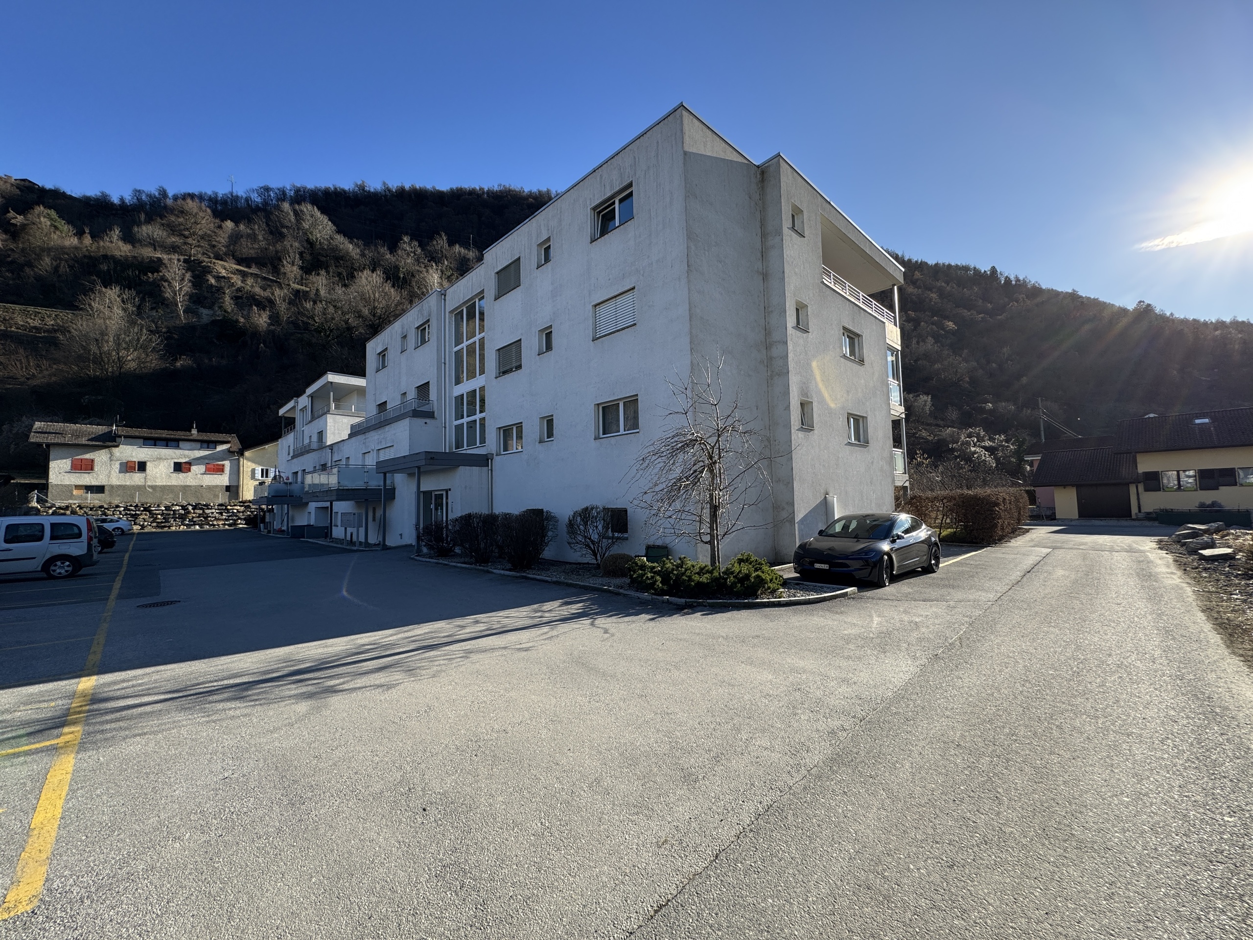 Exterior view 2