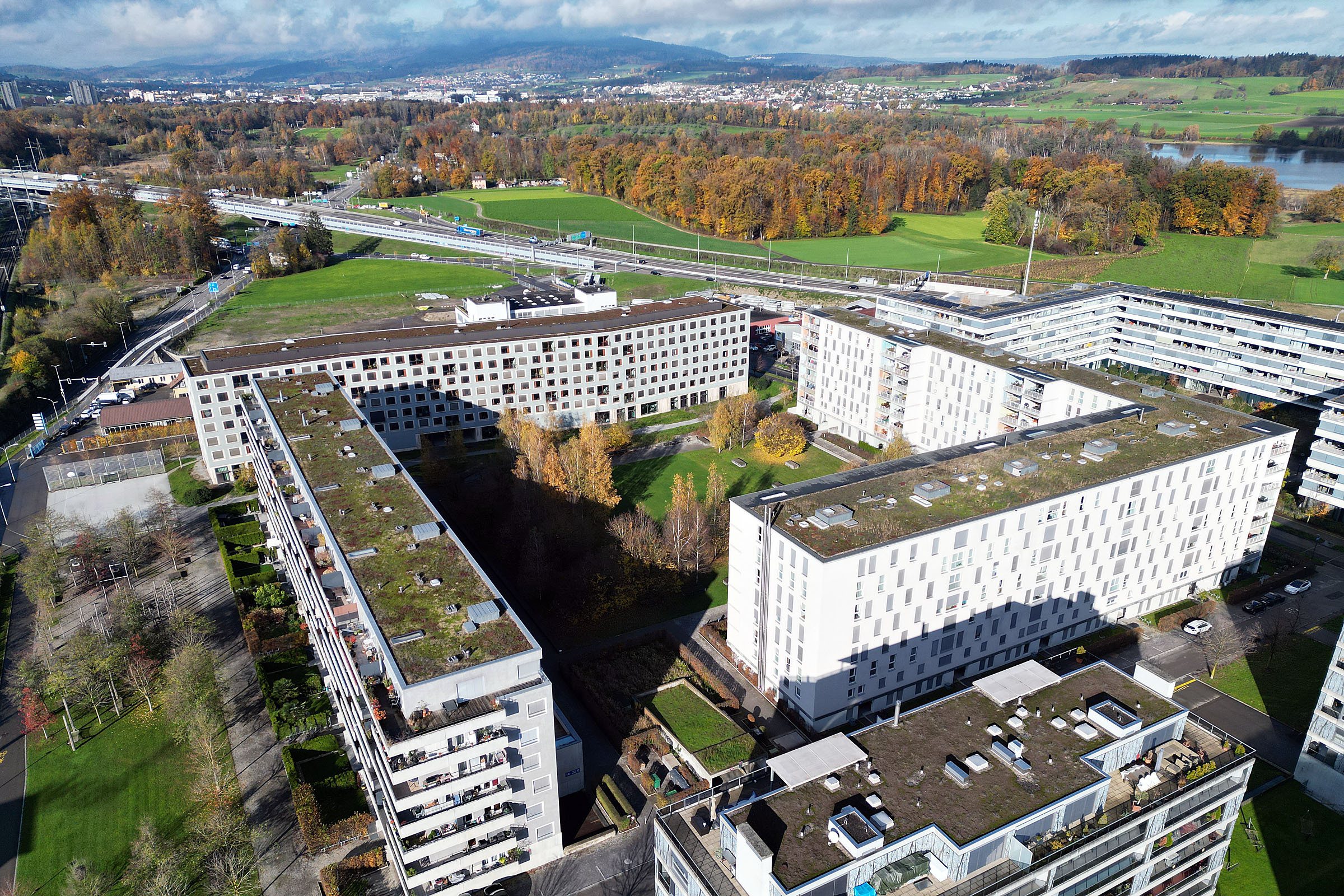 ÖV, Autobahn und Natur direkt vor der Haustür!