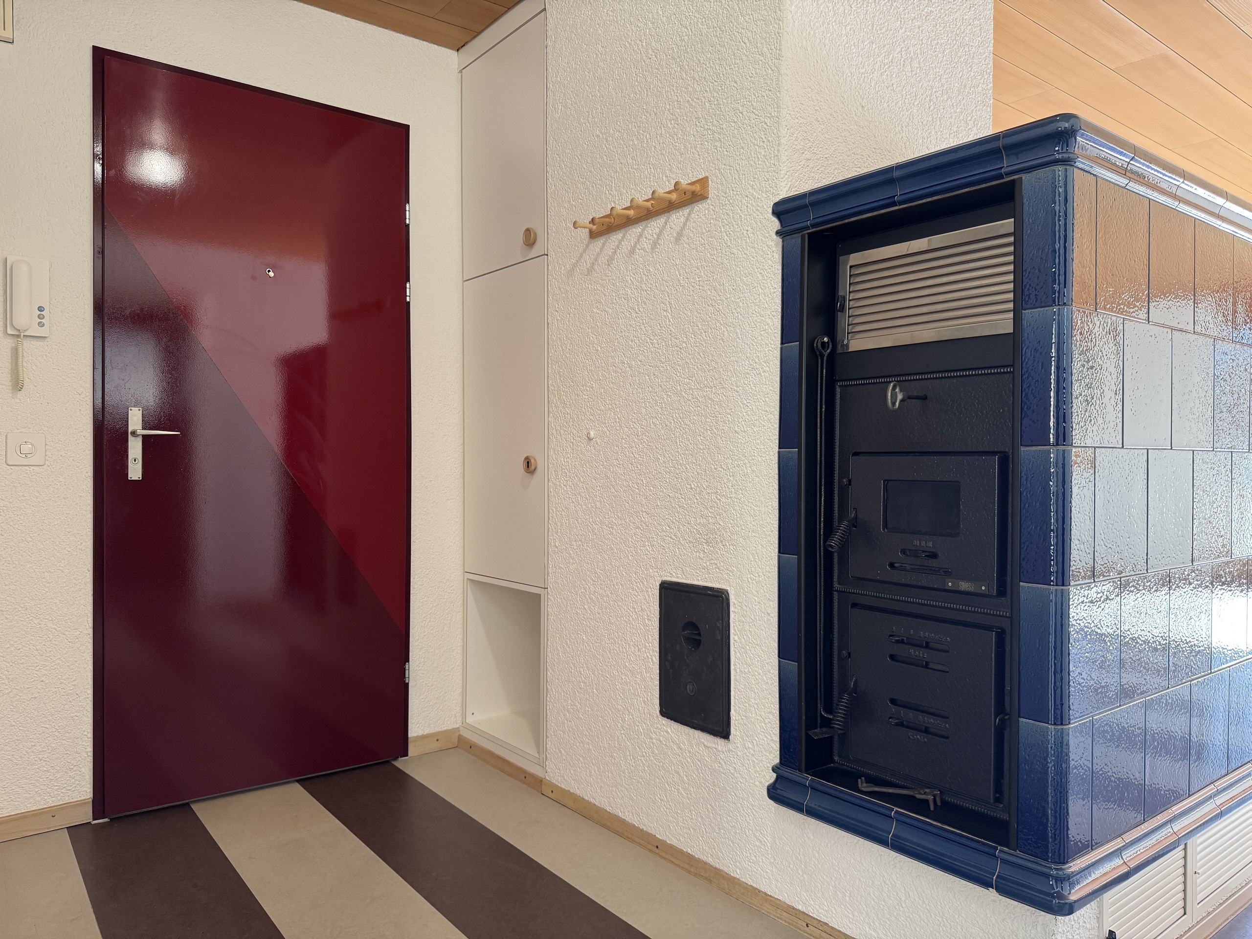 Entrée / Kachelofen