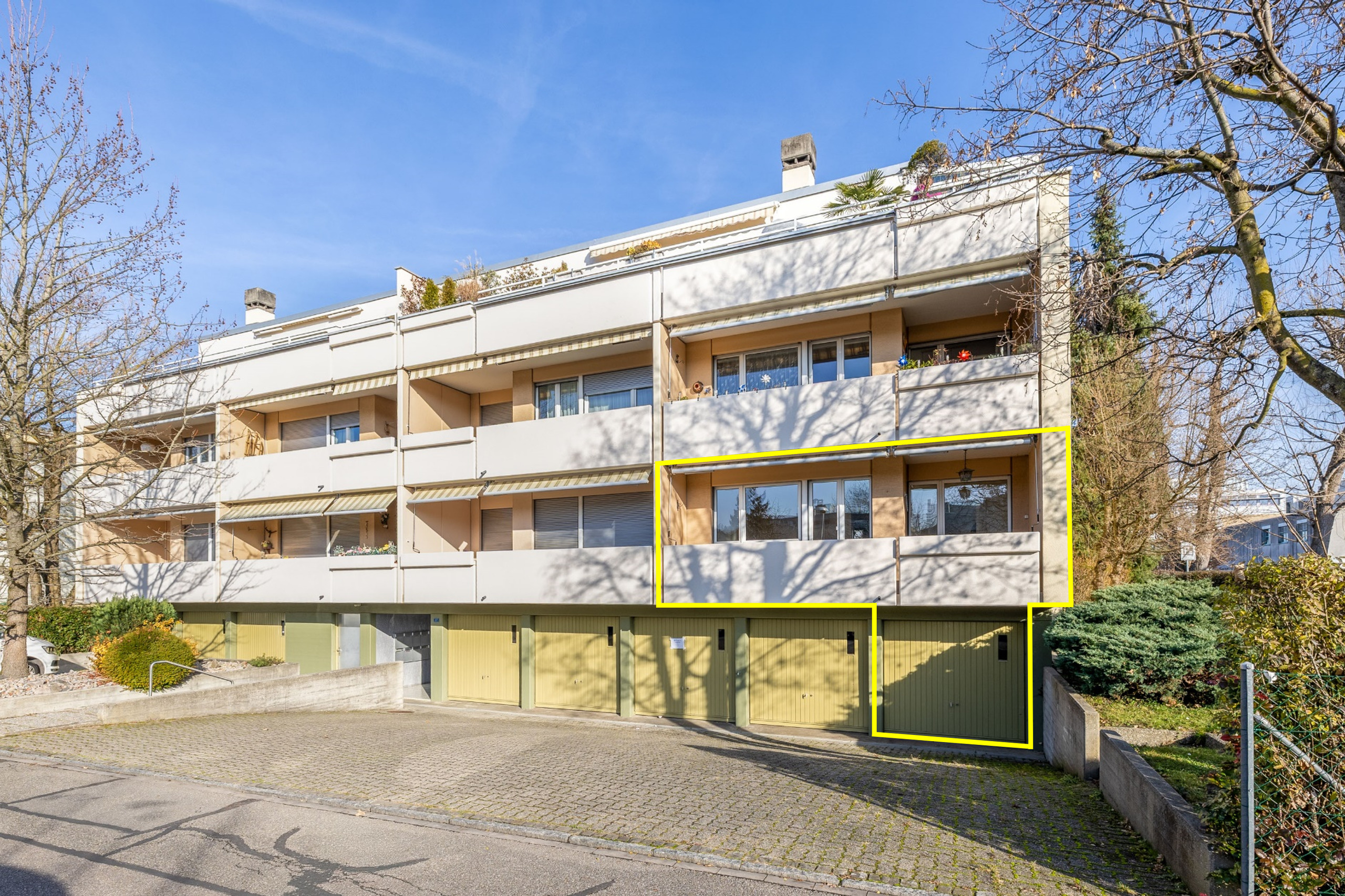 Aussenansicht inkl. Garagenbox 