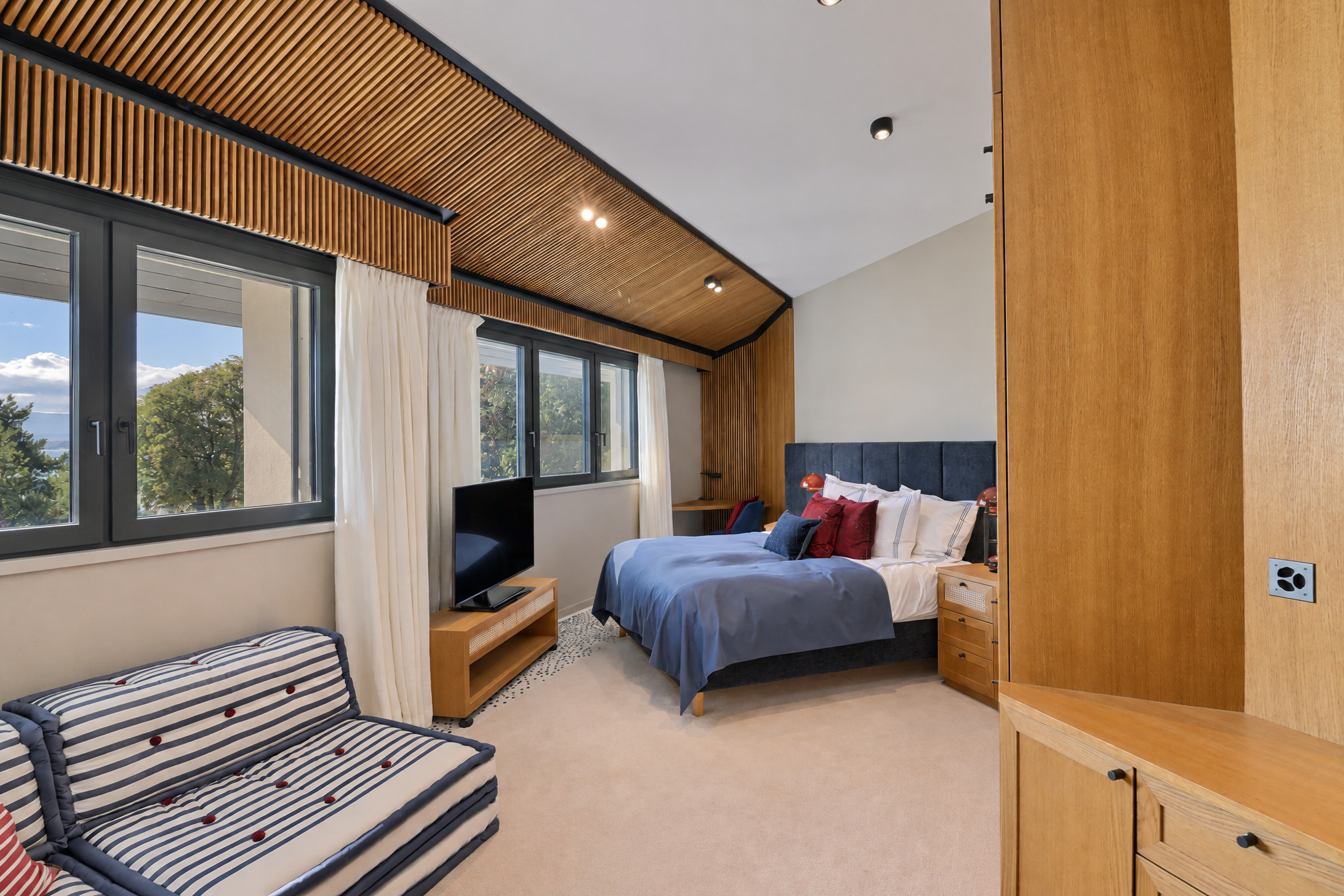 Interior view 15