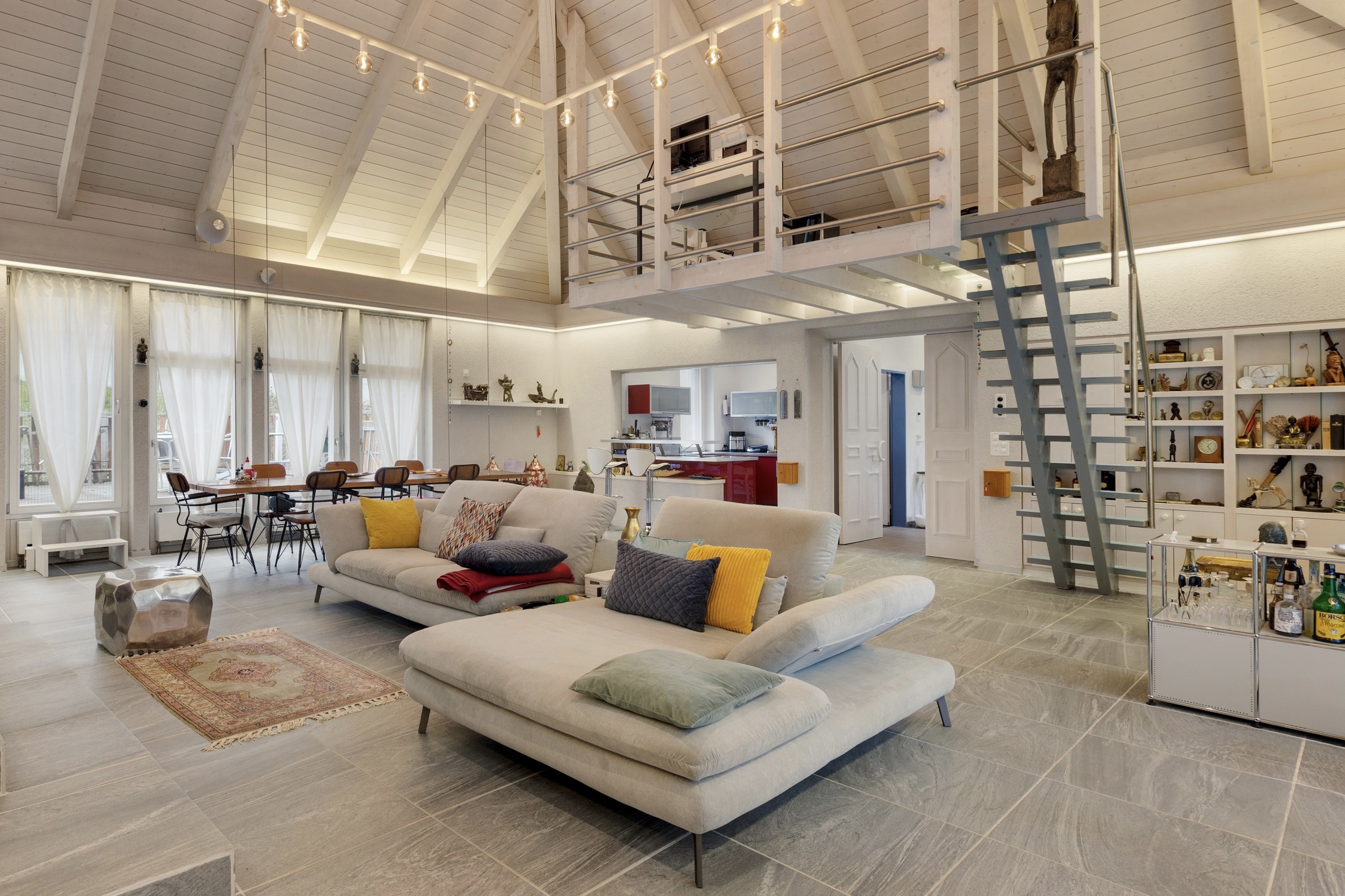 Der lichtdurchflutete, offene Wohnraum Der lichtdurchflutete, offene Wohnraum