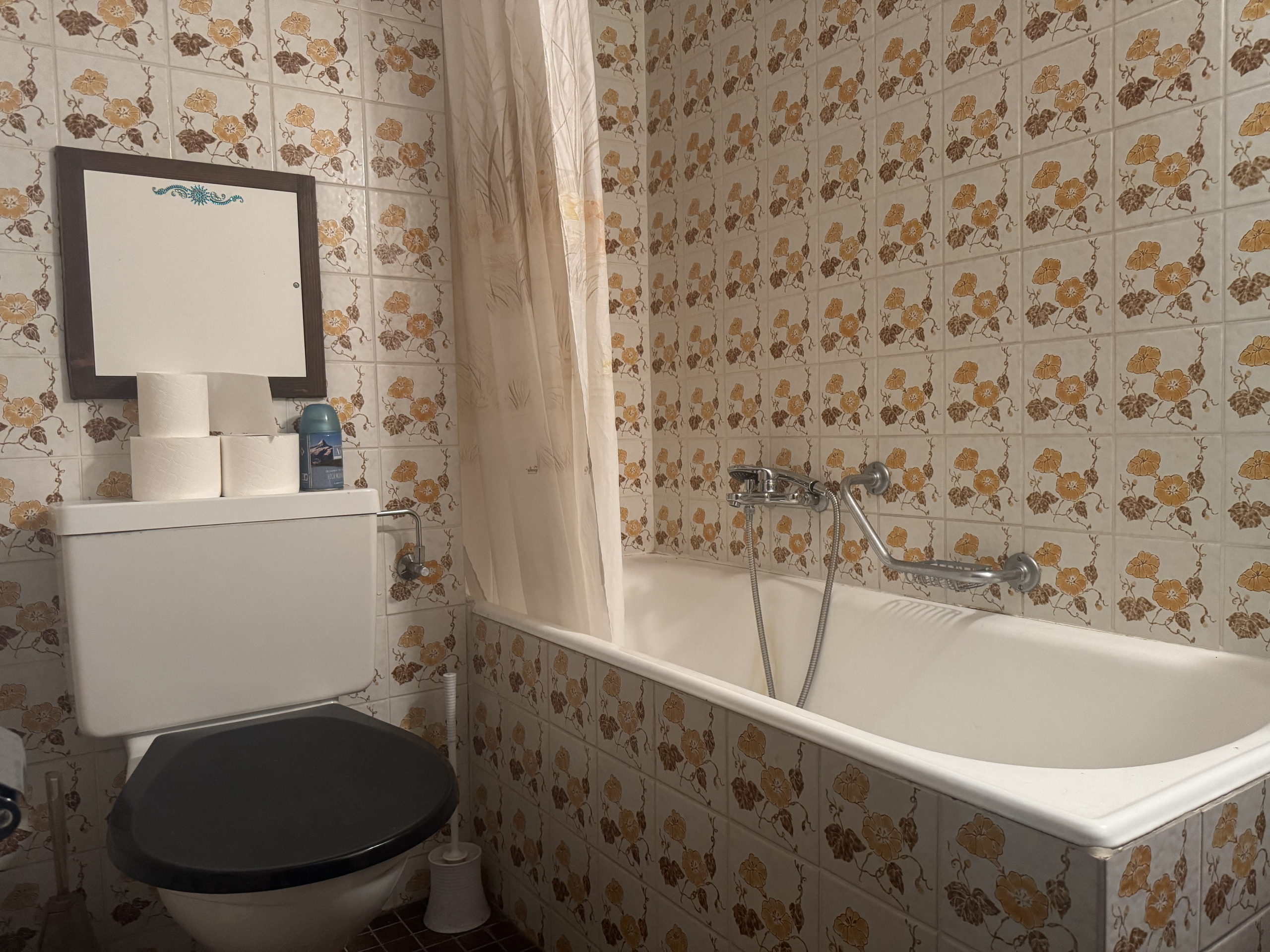 Interior view 4