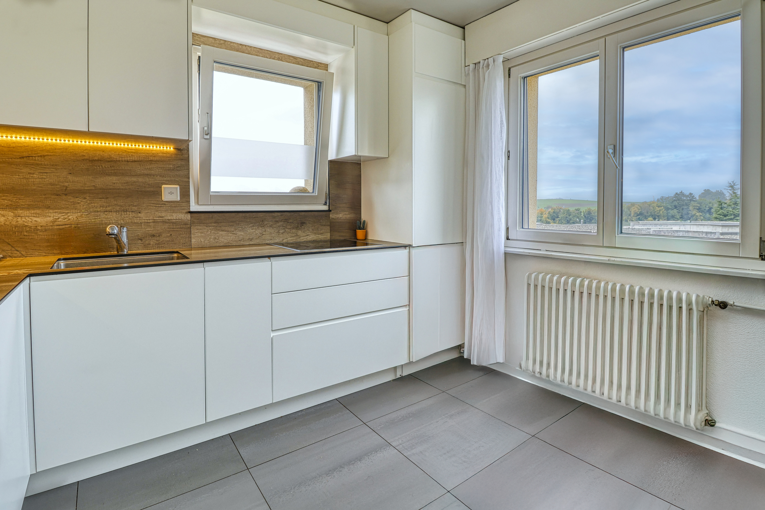Interior view 11