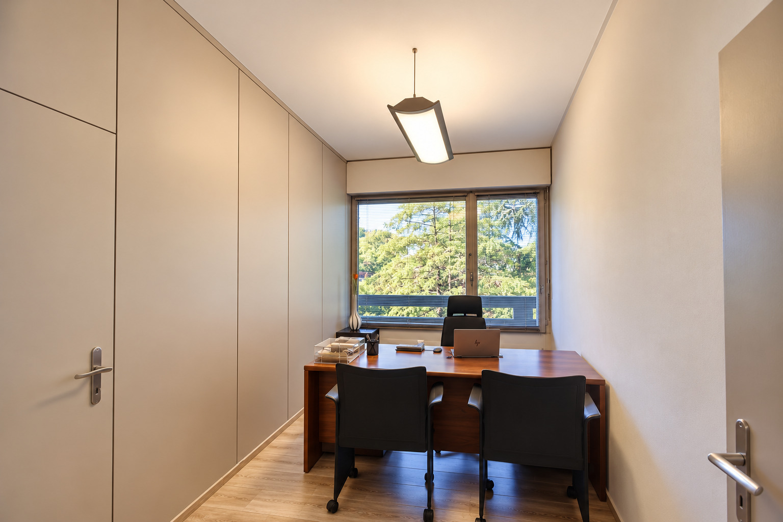 Bureau Bureau
