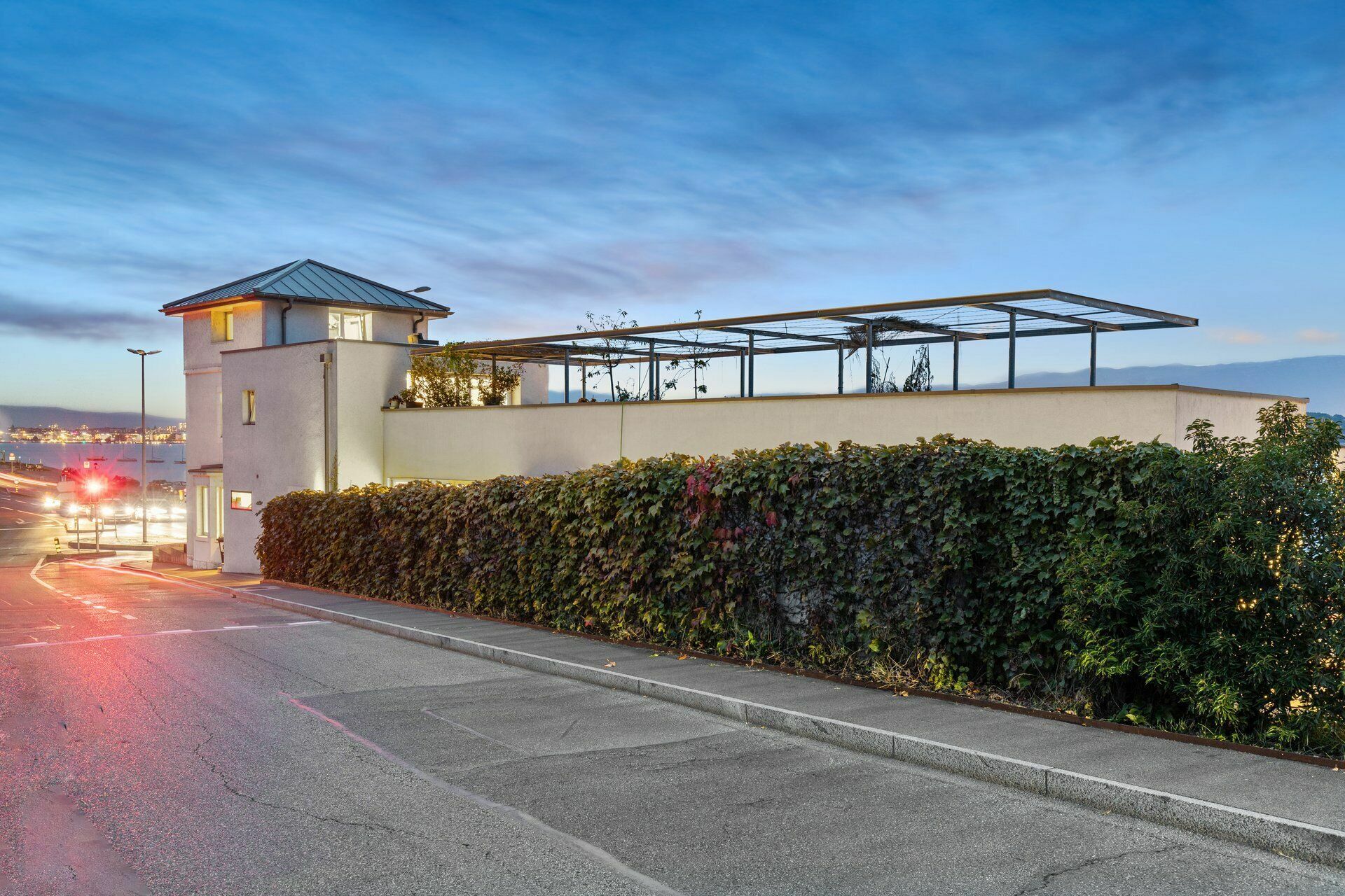 Nachtansicht von der Ostseite Nachtansicht von der Ostseite