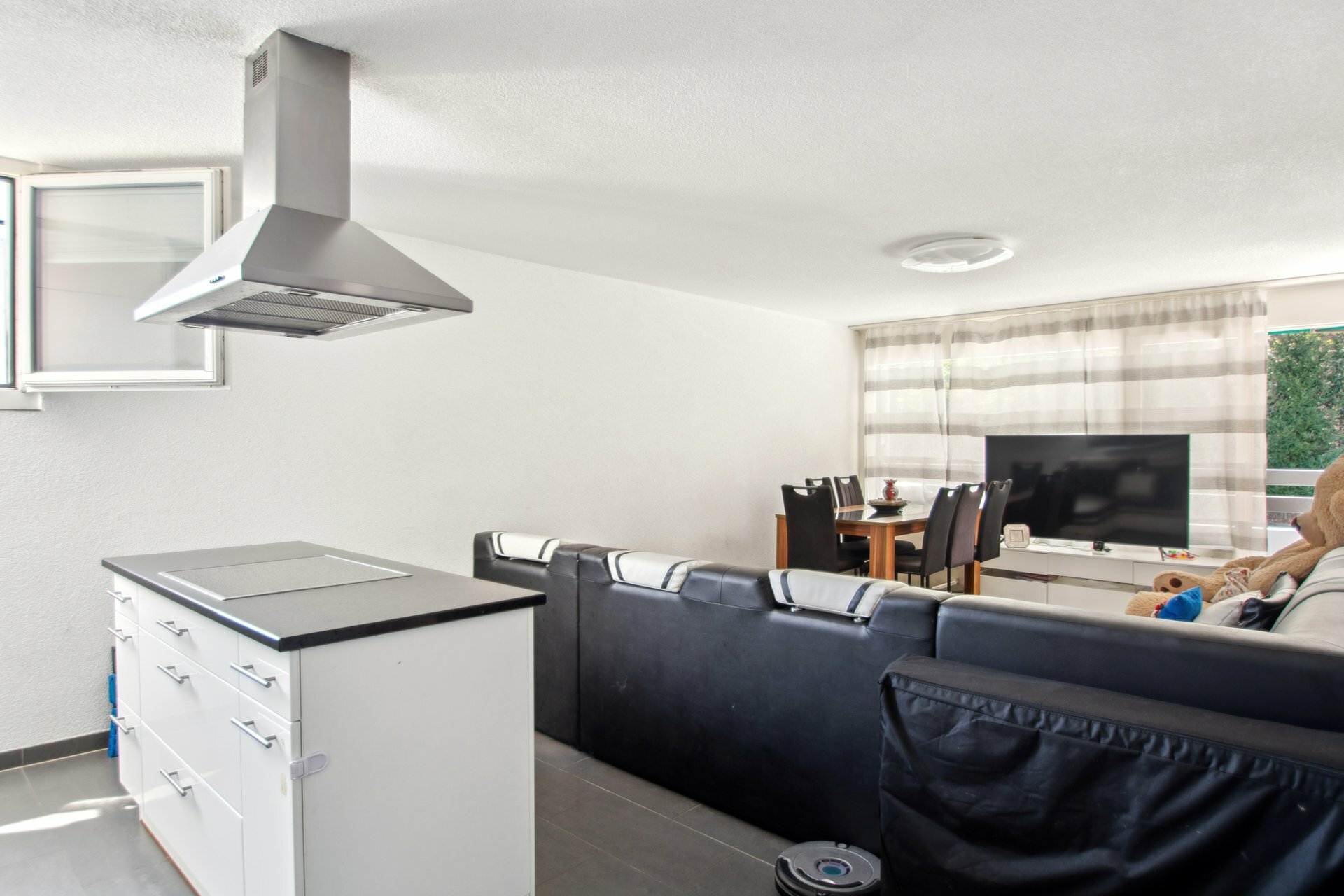 Offene Küche und Wohnzimmer Offene Küche und Wohnzimmer