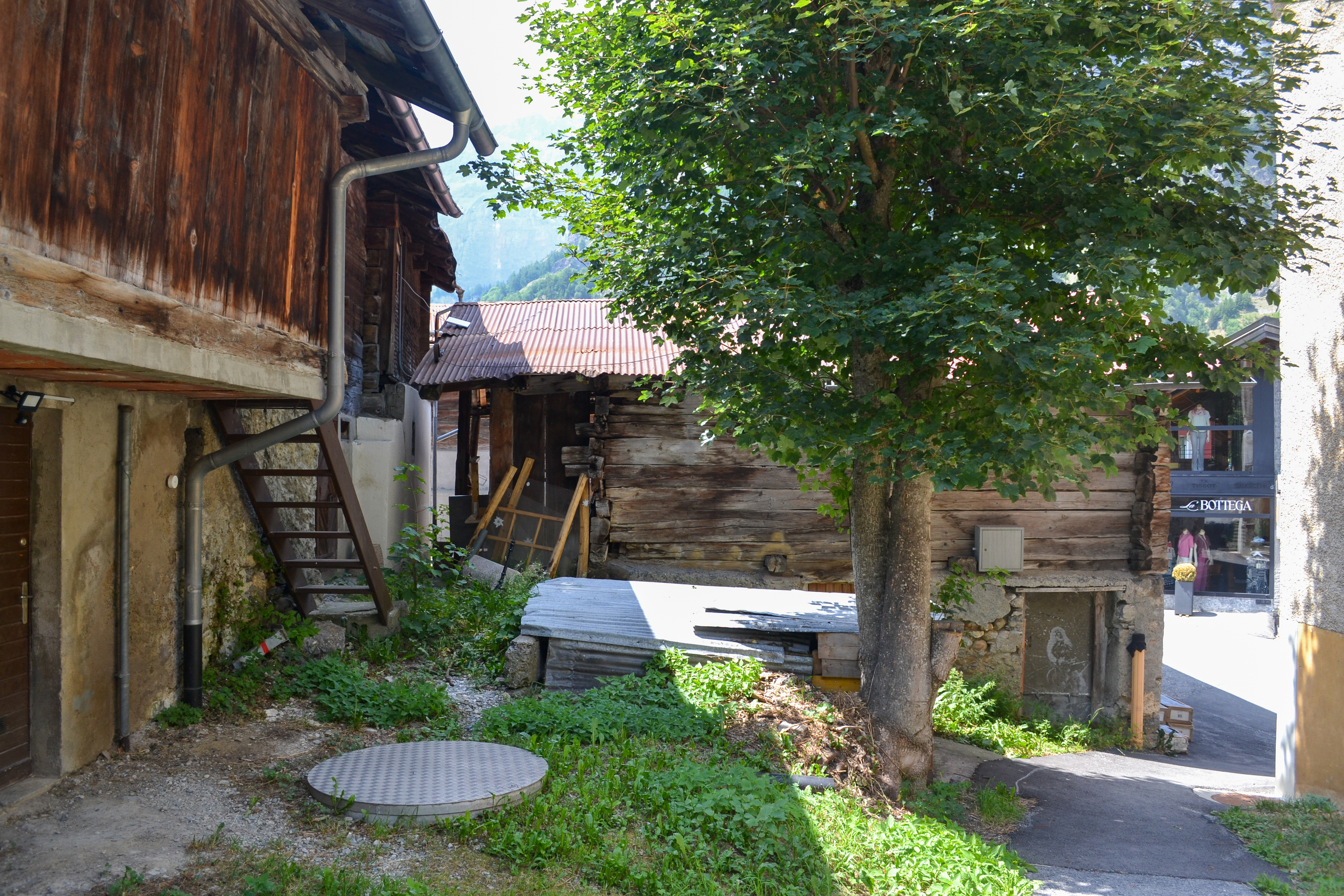 Photo 10
