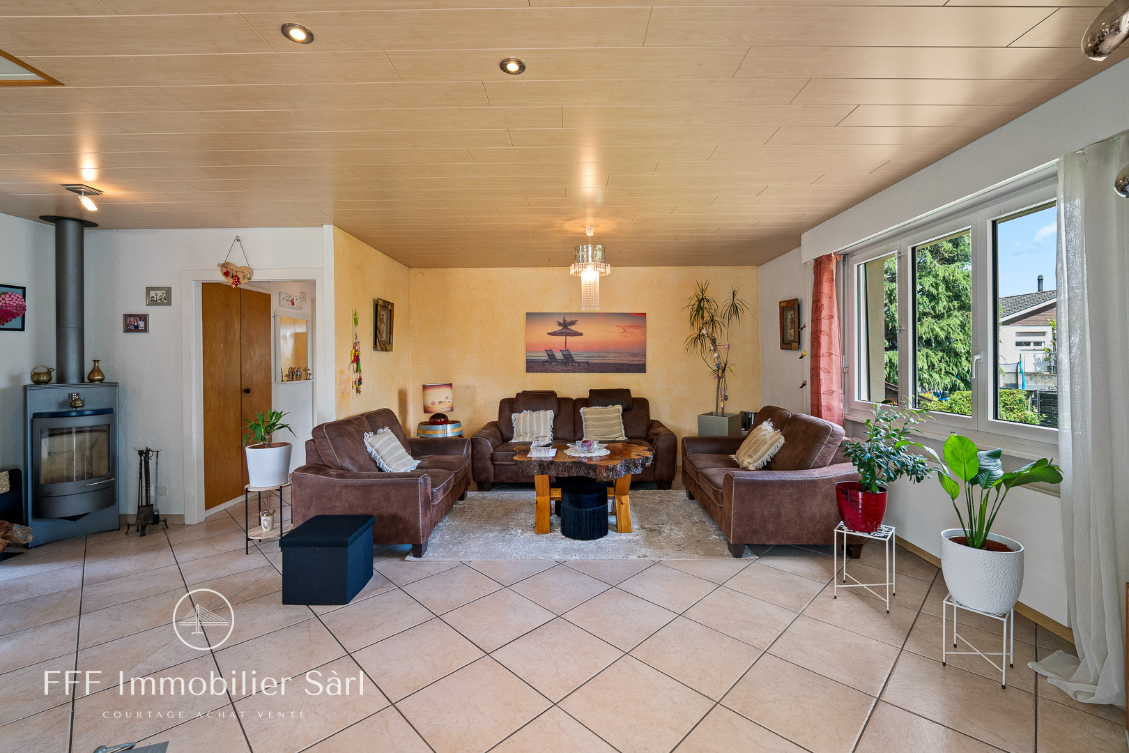 Salon rez-sup. Salon rez-sup.