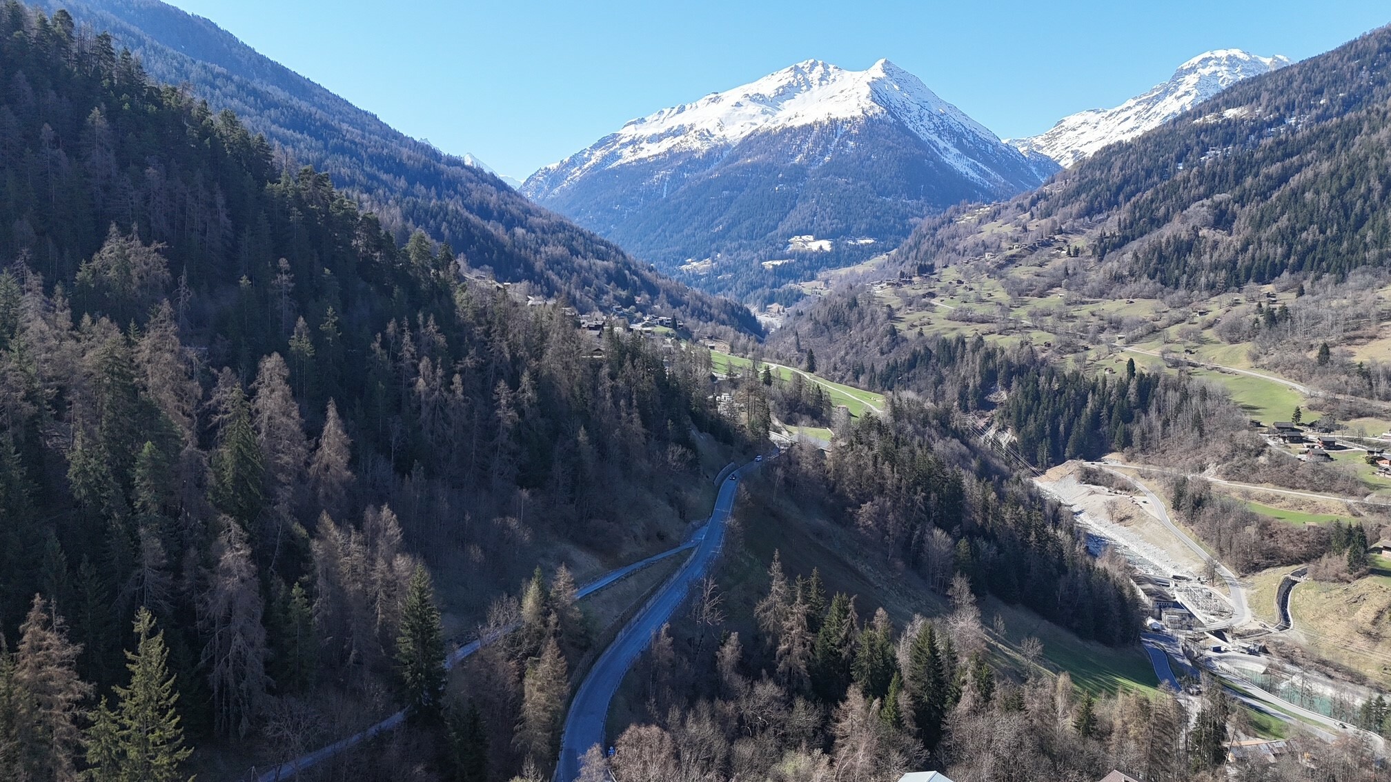 Vue sur le fond de la vallée  Vue sur le fond de la vallée