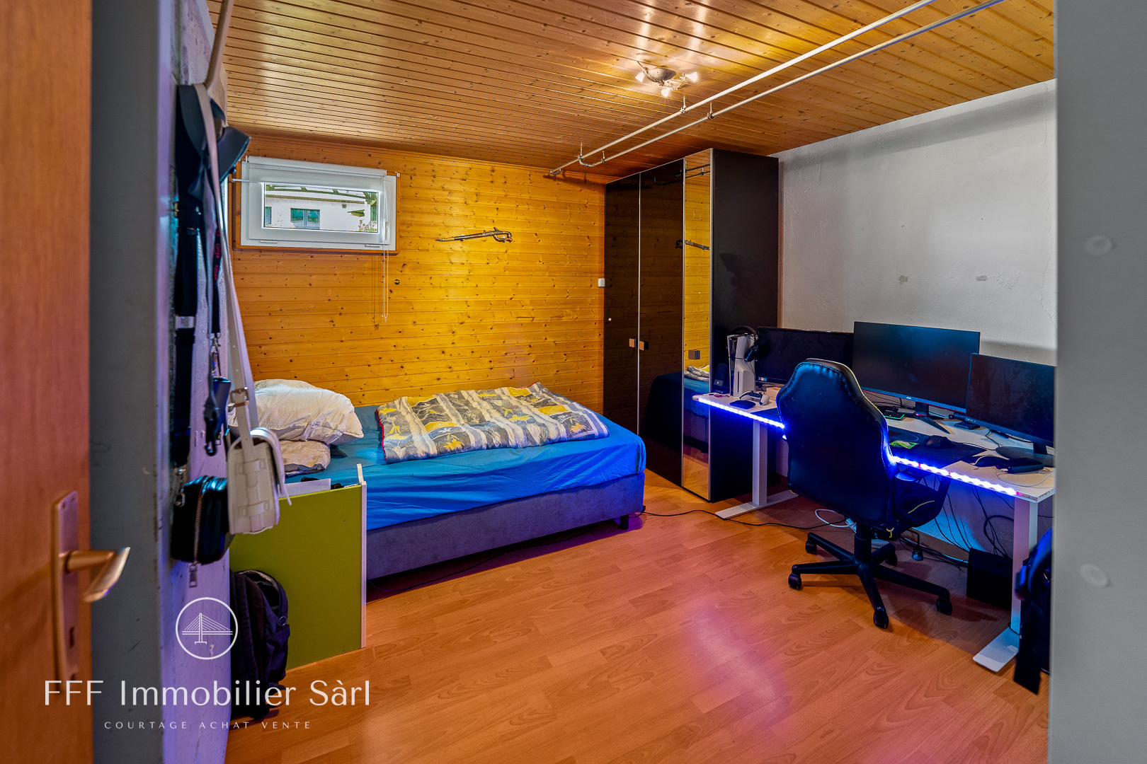 Chambre 2 sous-sol Chambre 2 sous-sol