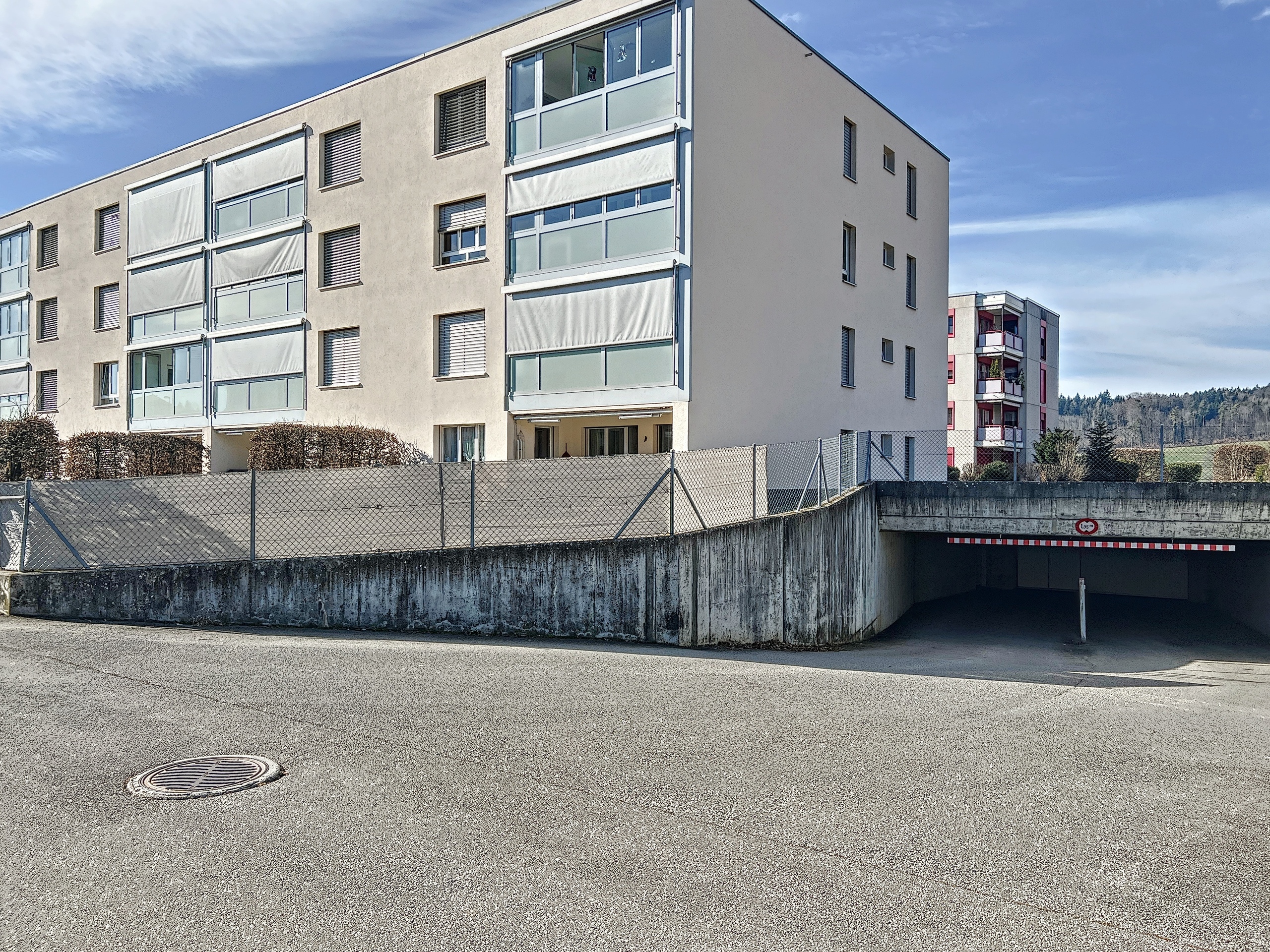 Entrée parking 