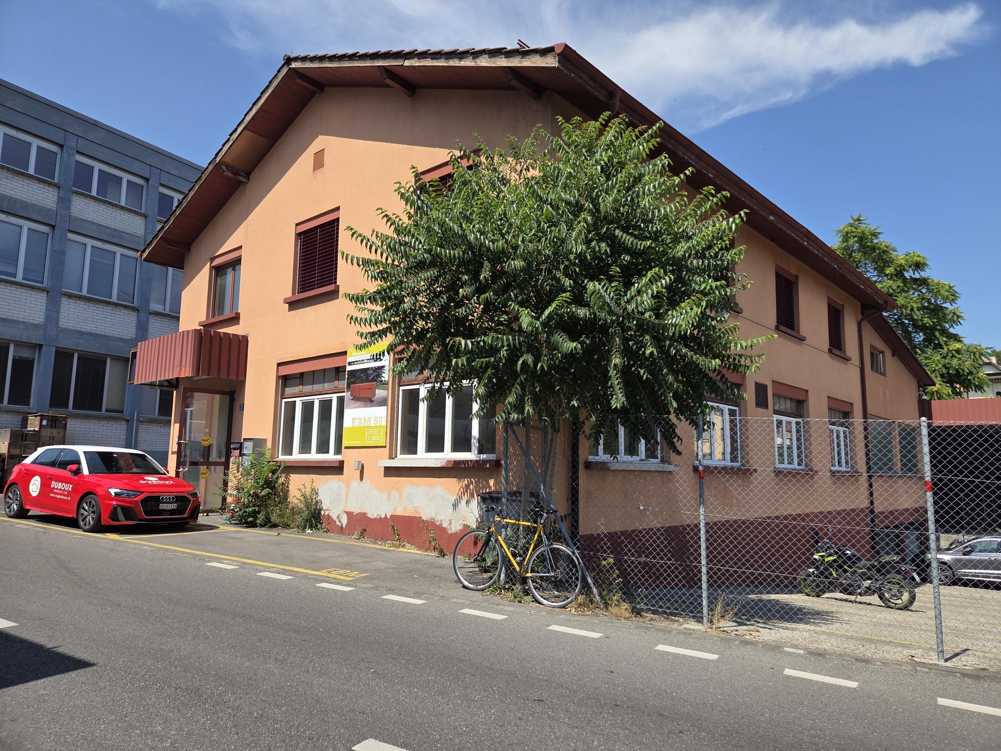 Exterior view 2