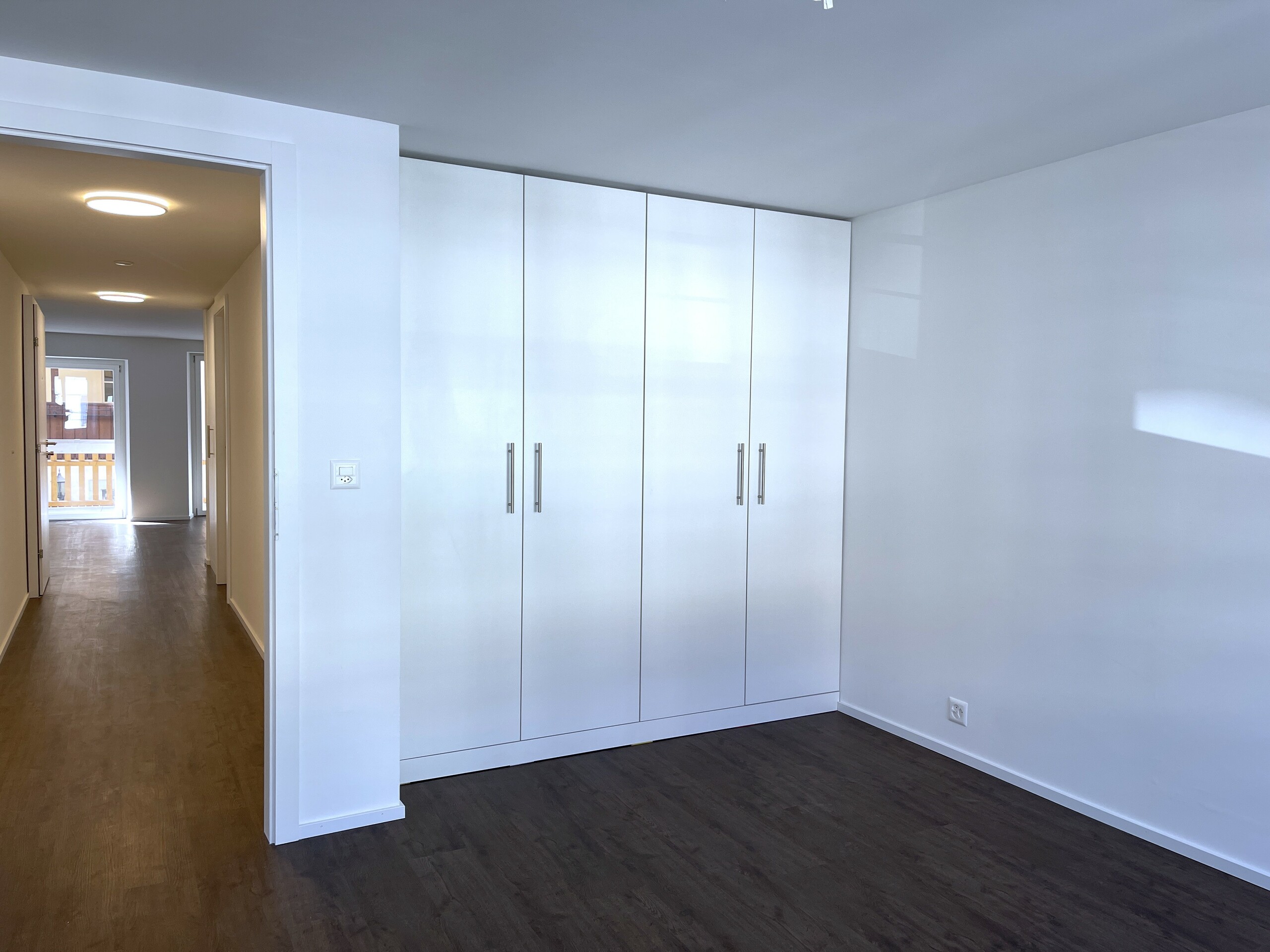 Schlafzimmer mit Einbauschränken