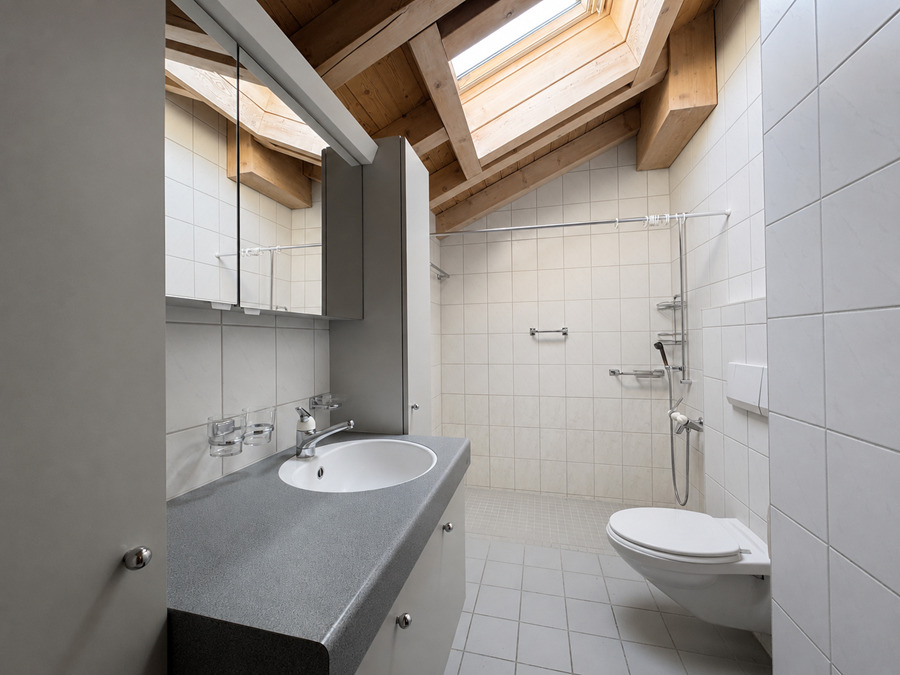 Badezimmer mit Dusche Badezimmer mit Dusche