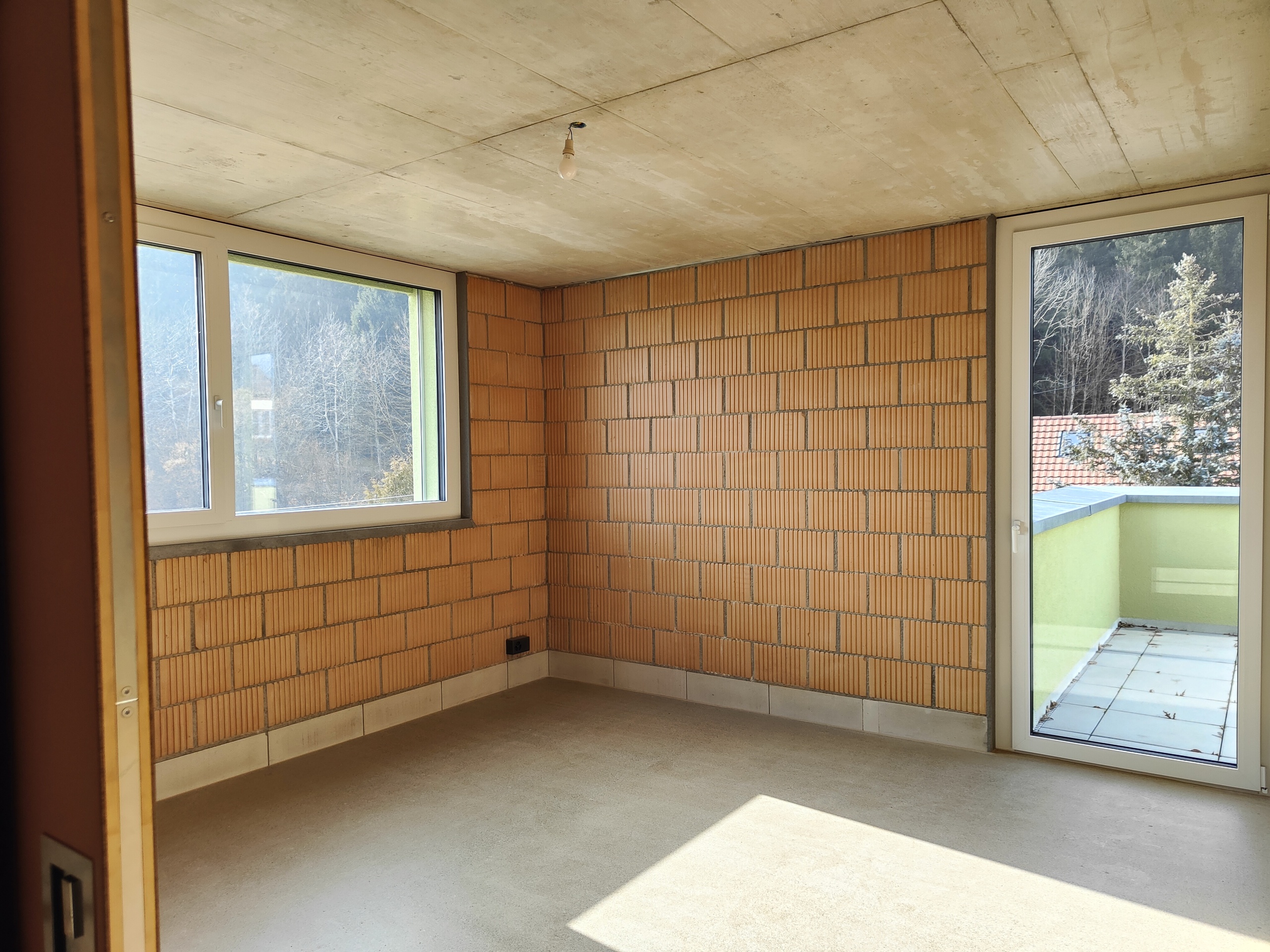 Chambre 1 à l'étage avec accès balcon