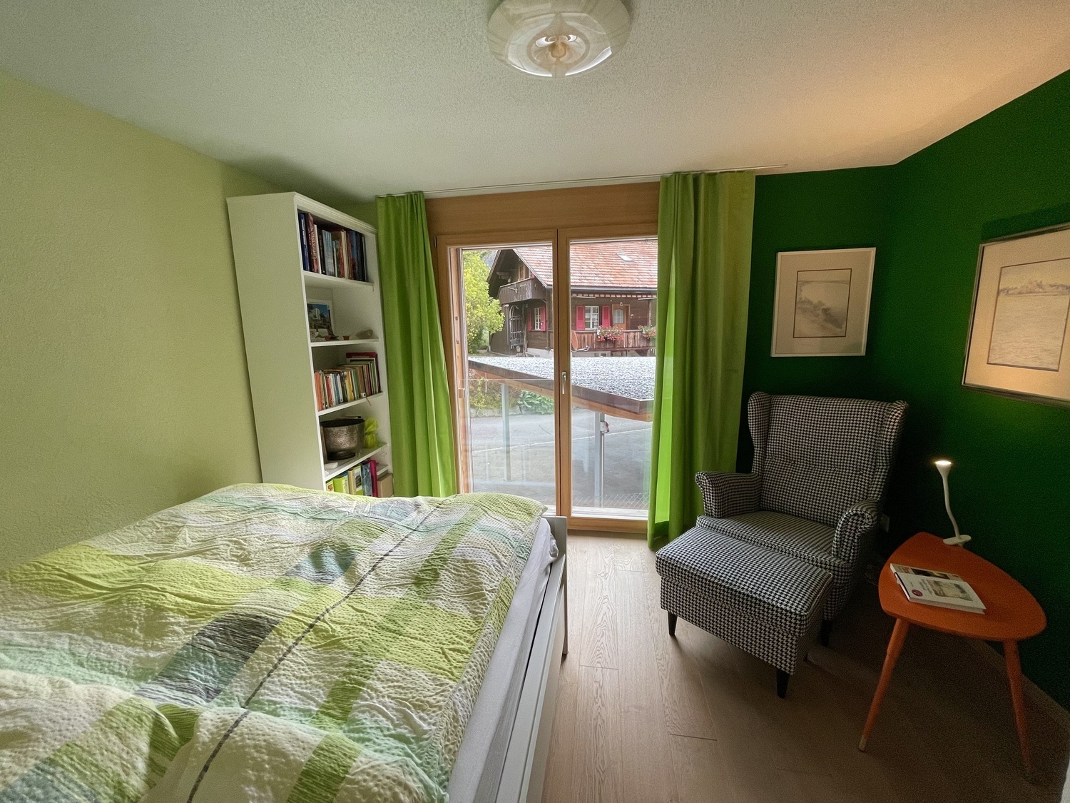 Photo 1