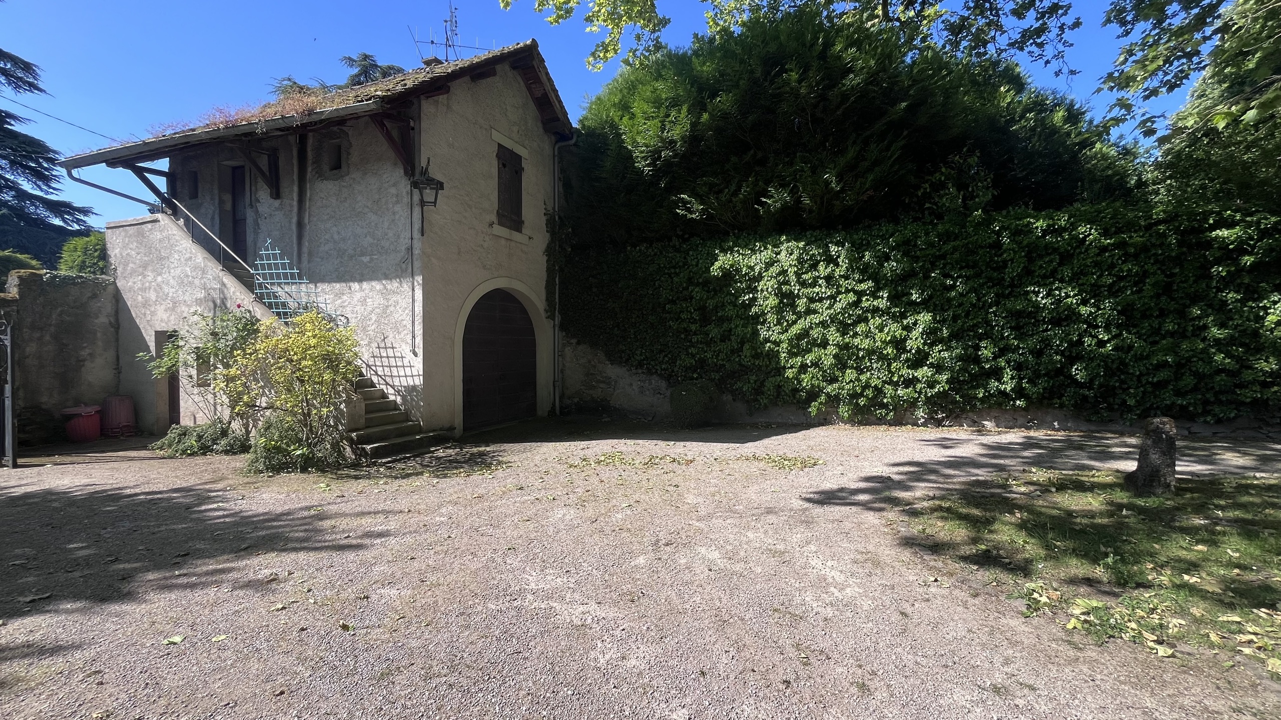Annexe indépendante dans la cour Annexe indépendante dans la cour