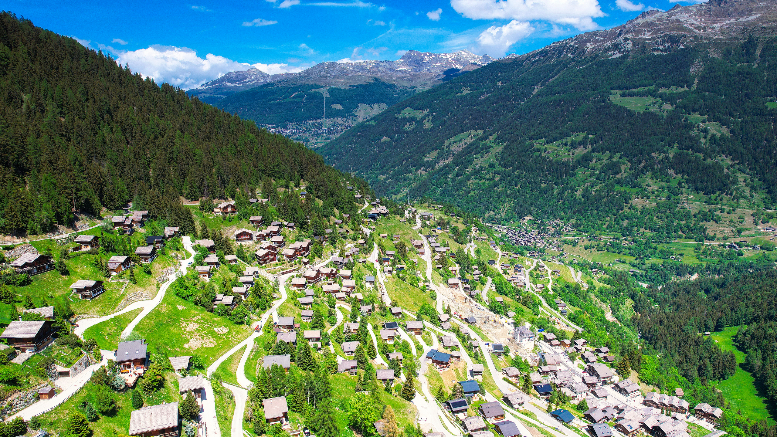 Terrain Grimentz - Vue drone Terrain Grimentz - Vue drone