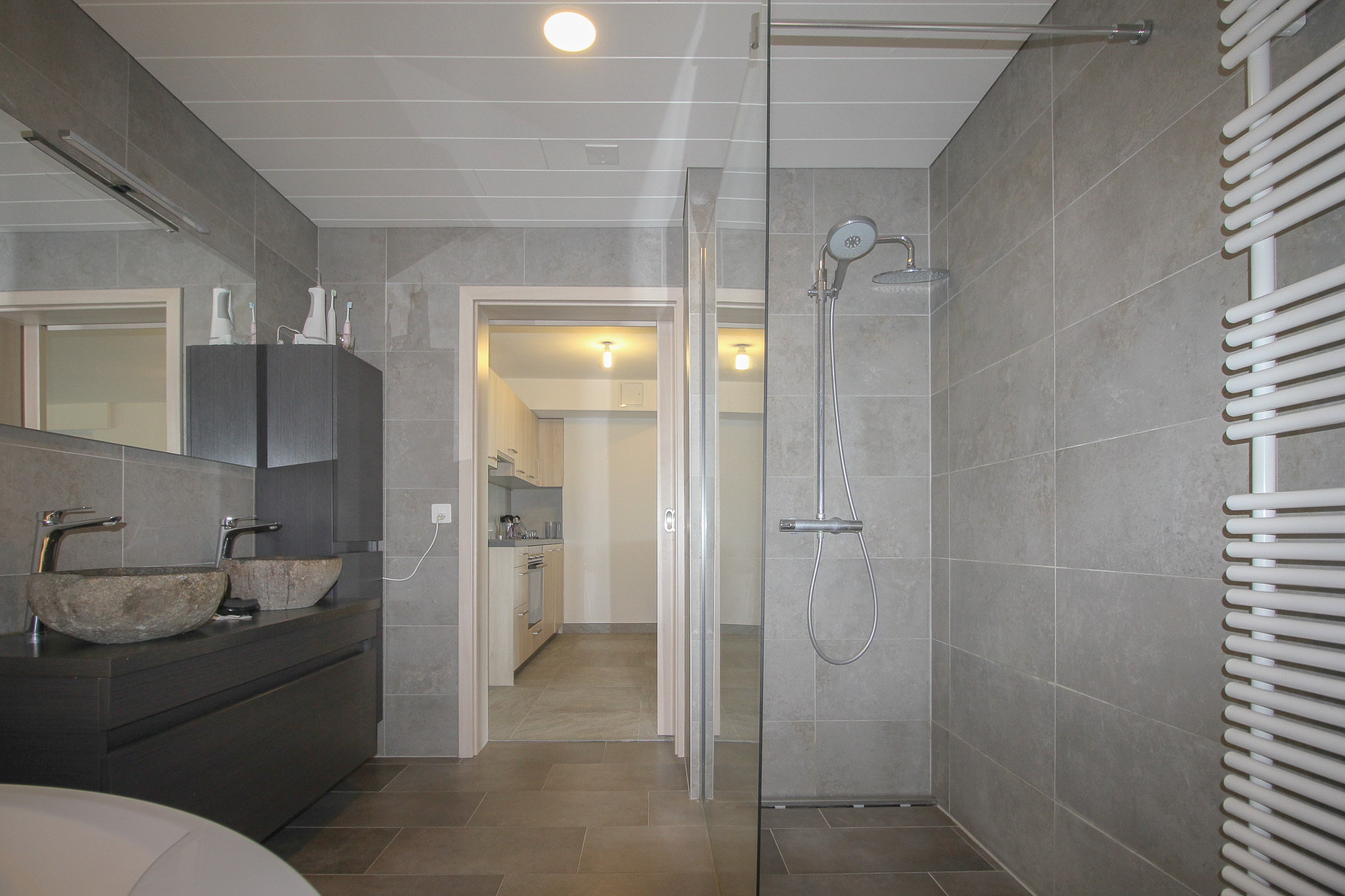 Salle de bains au 1er niveau