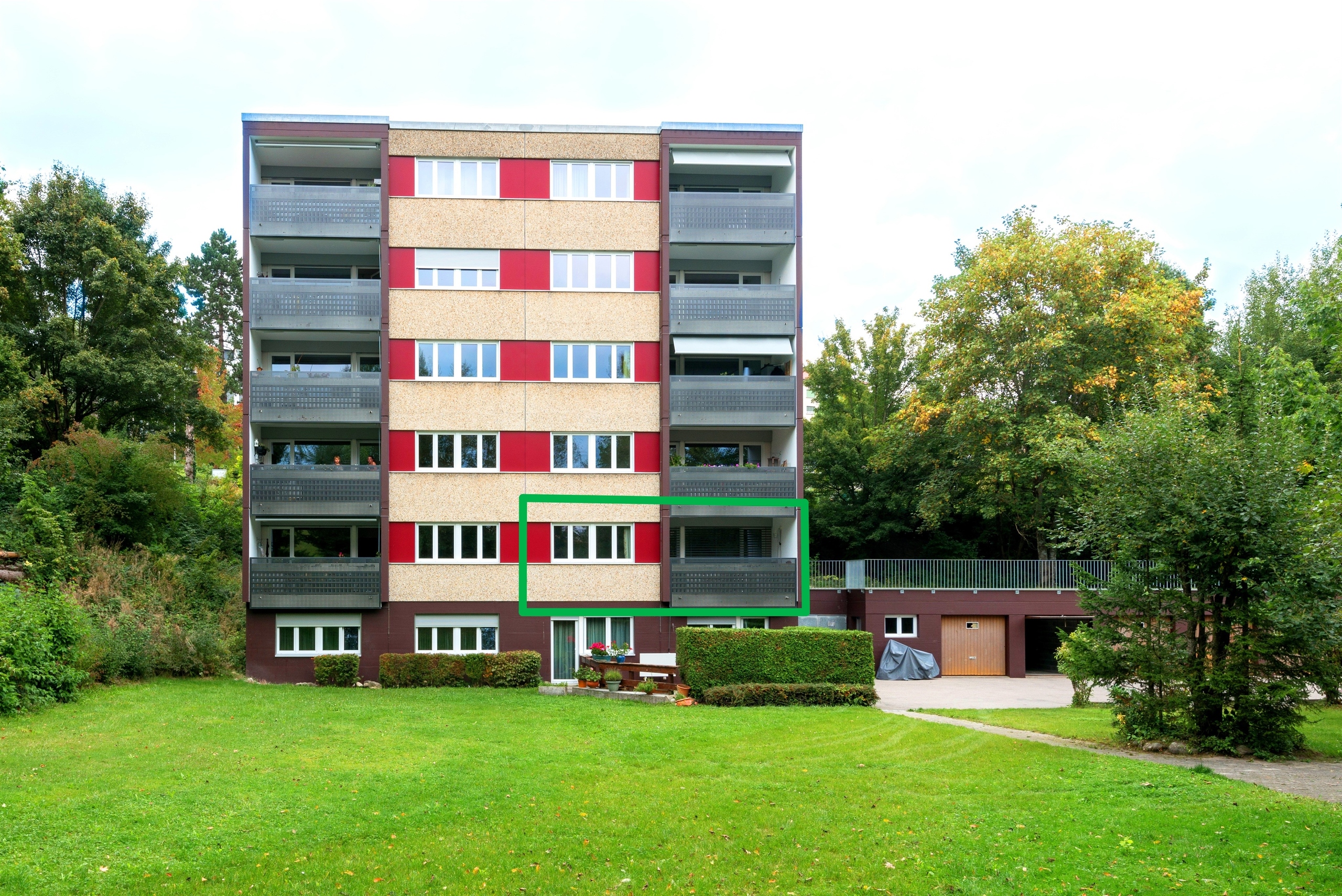 Photo 10