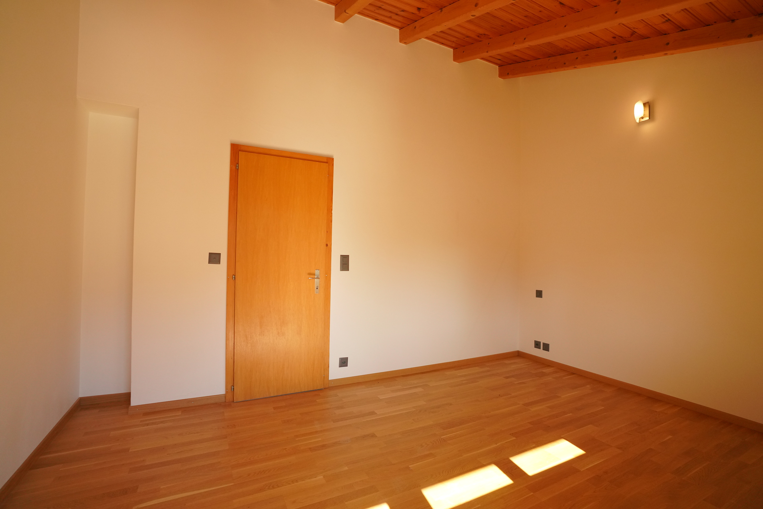Appartement de 3.5 pièces : chambre à coucher