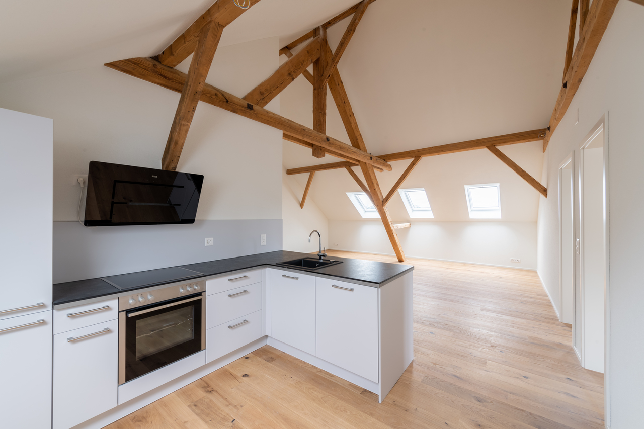 3.5 Zimmer Dachwohnung - 2.OG 3.5 Zimmer Dachwohnung - 2.OG