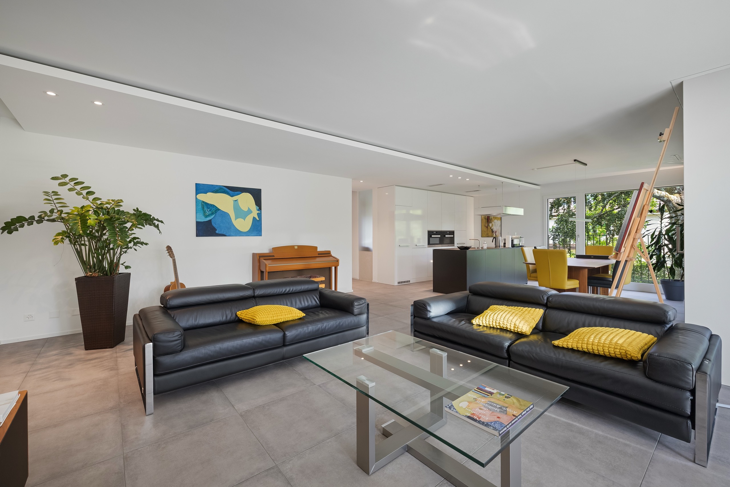 Interior view 2