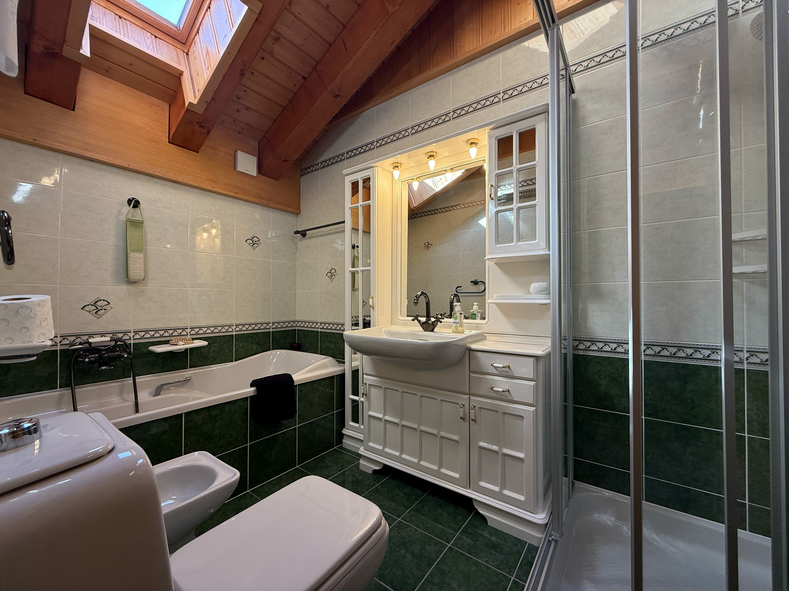 Salle de bain de la chambre principale