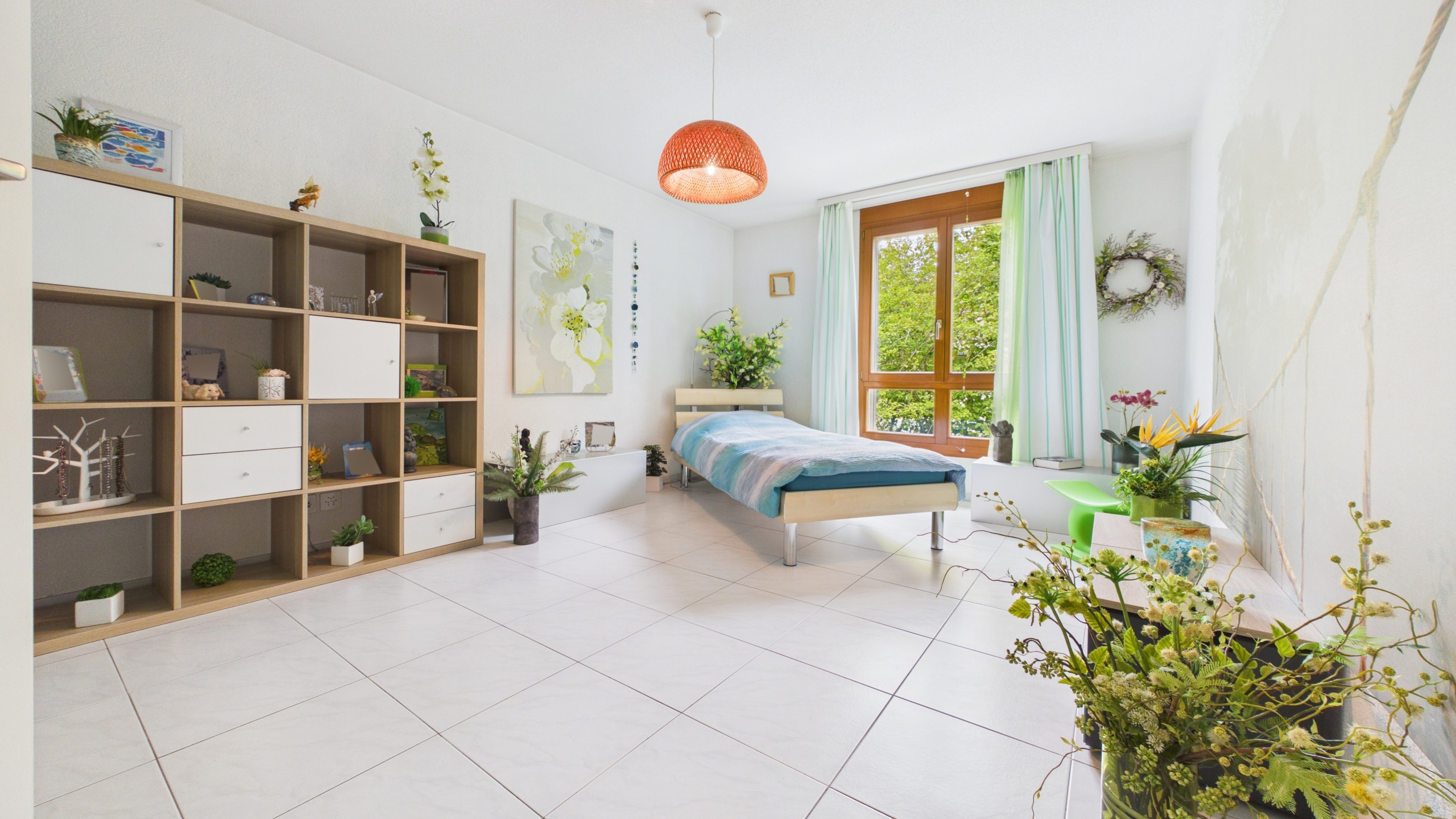 Interior view 6