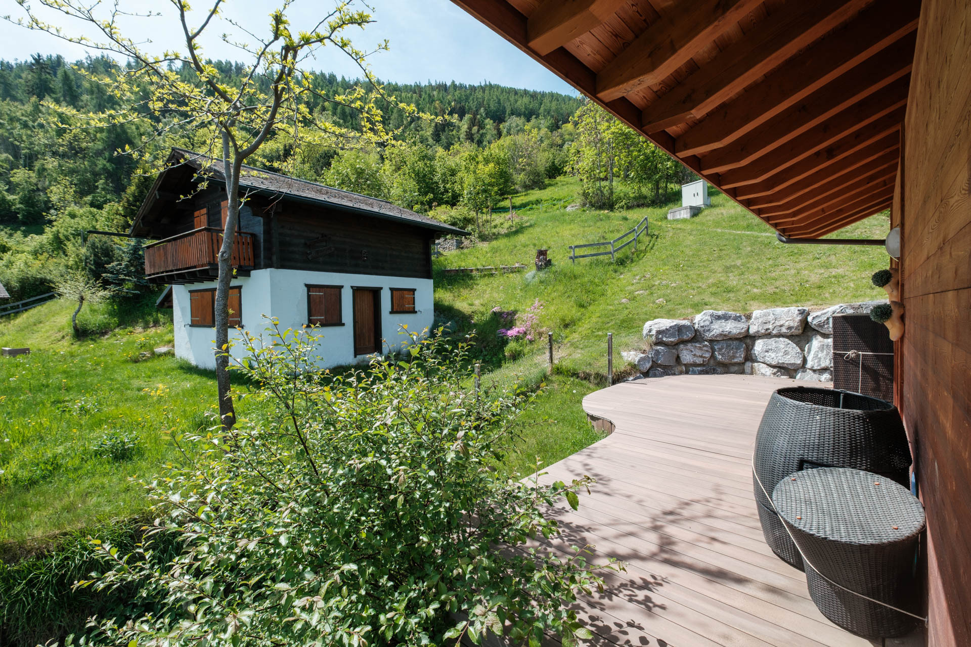 Exterior view 5