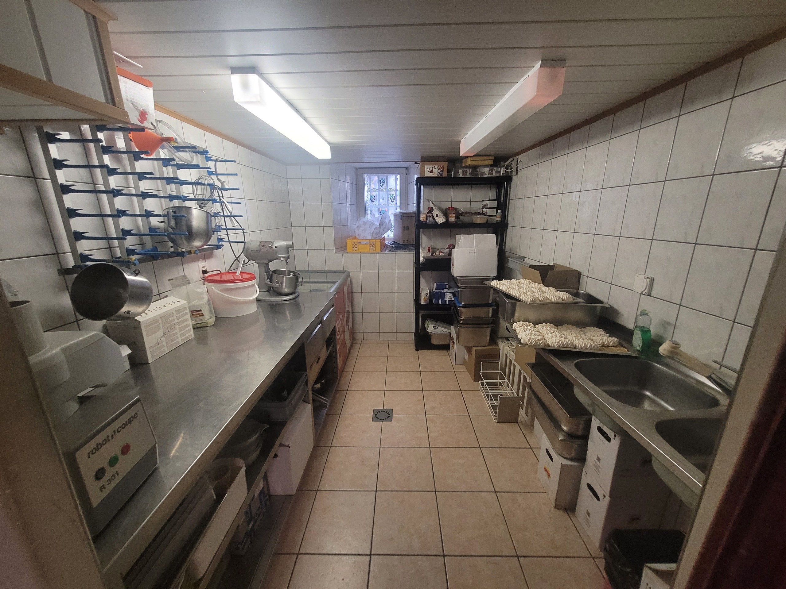 Deuxième Cuisine (idéal pour traiteur) Deuxième Cuisine (idéal pour traiteur)