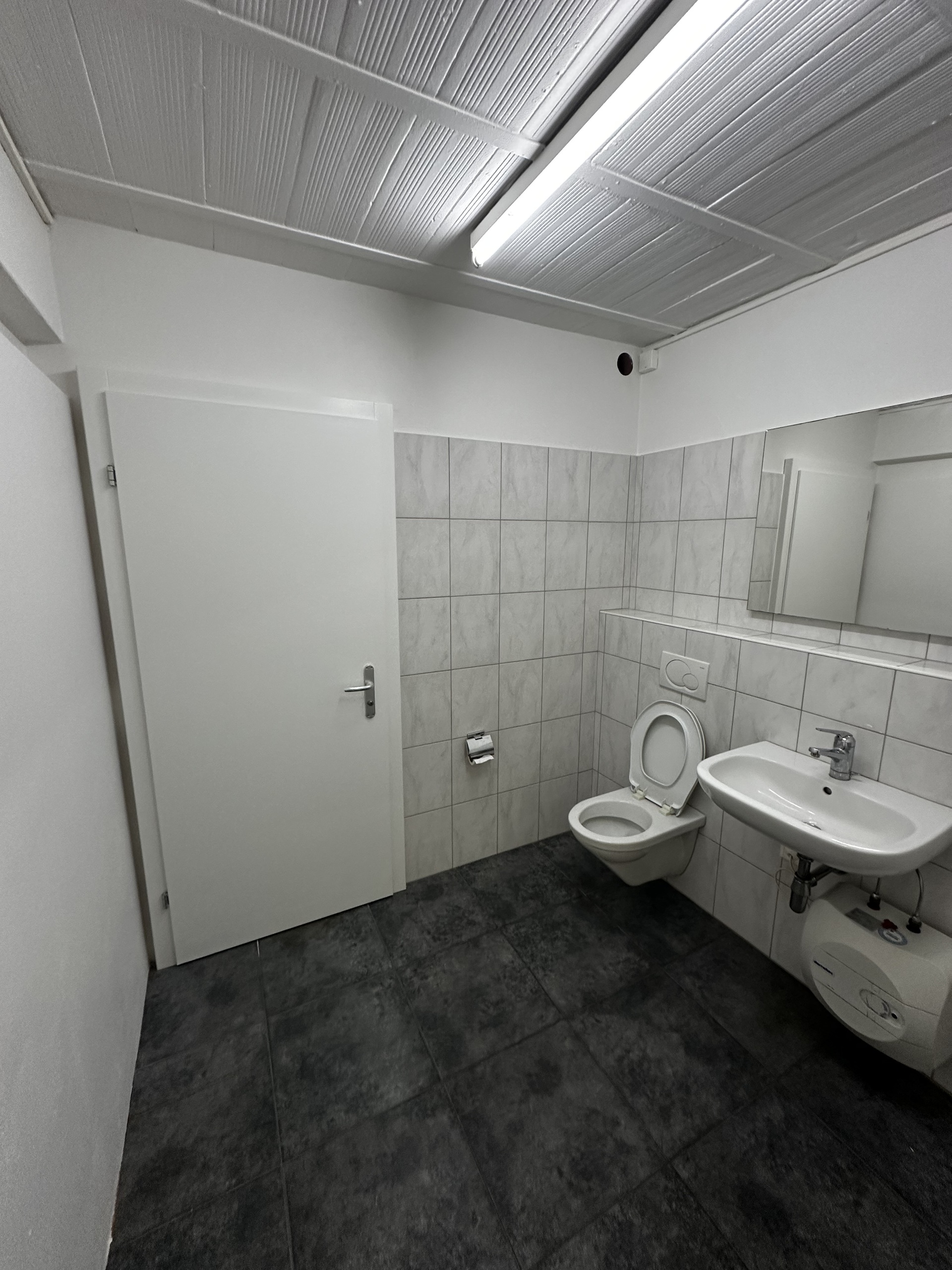 Interior view 6