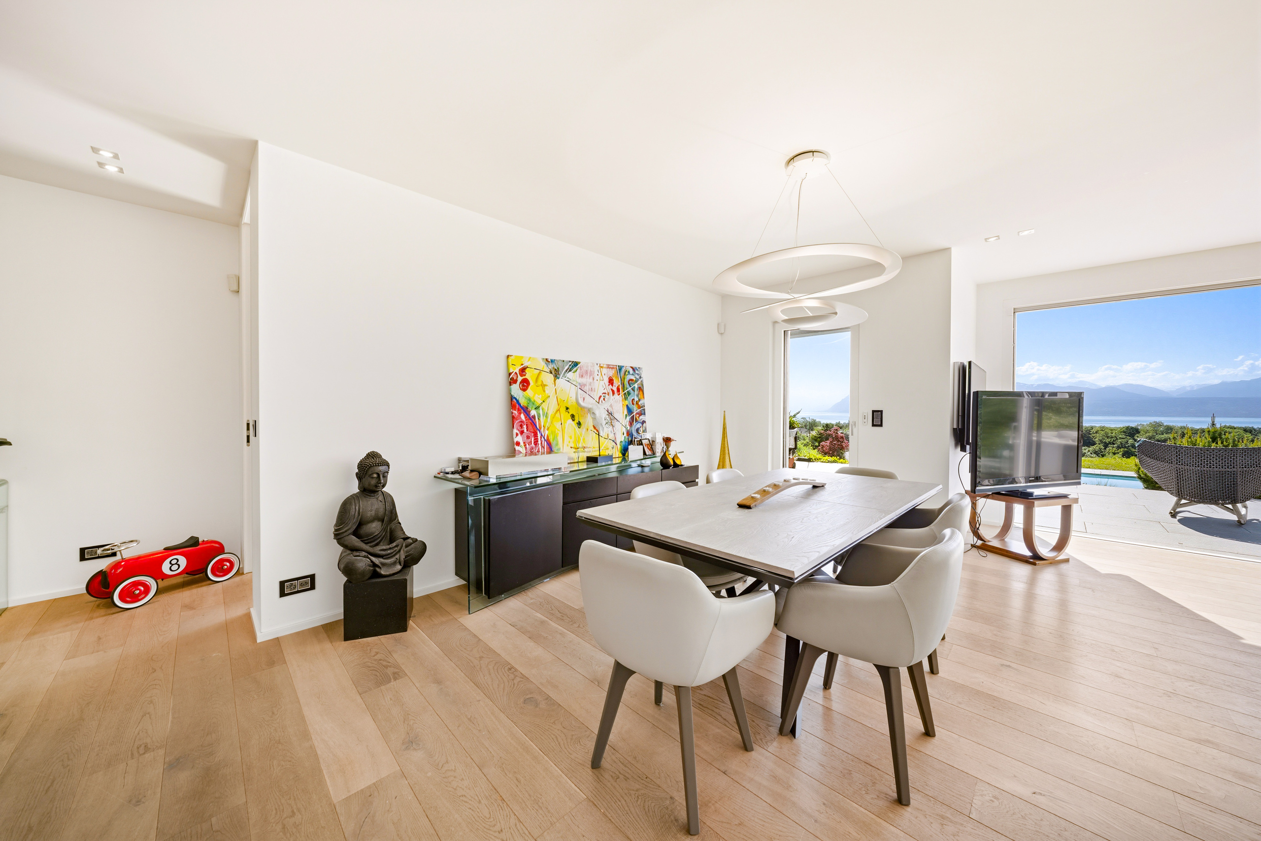 Interior view 5