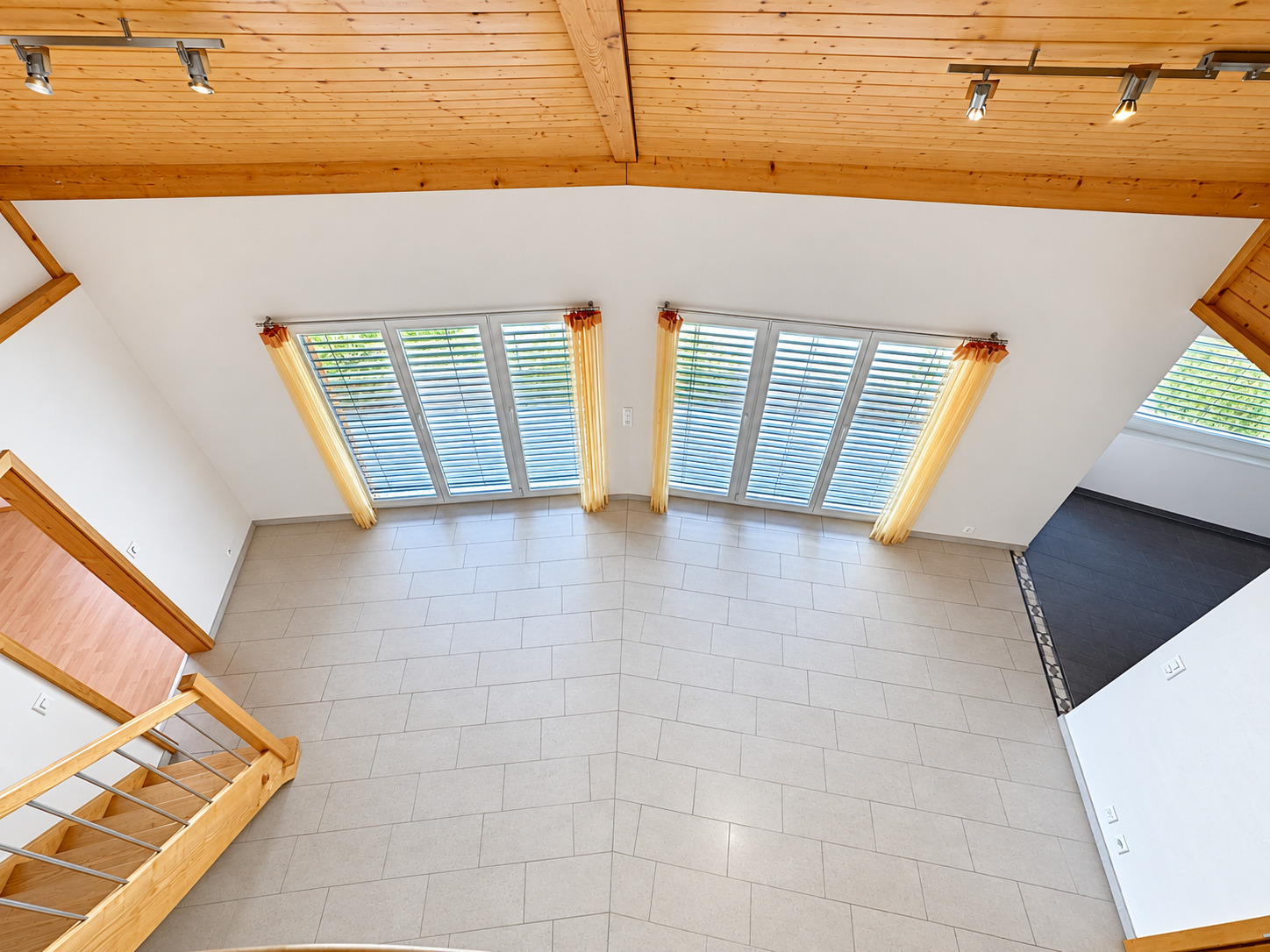 Interior view 5
